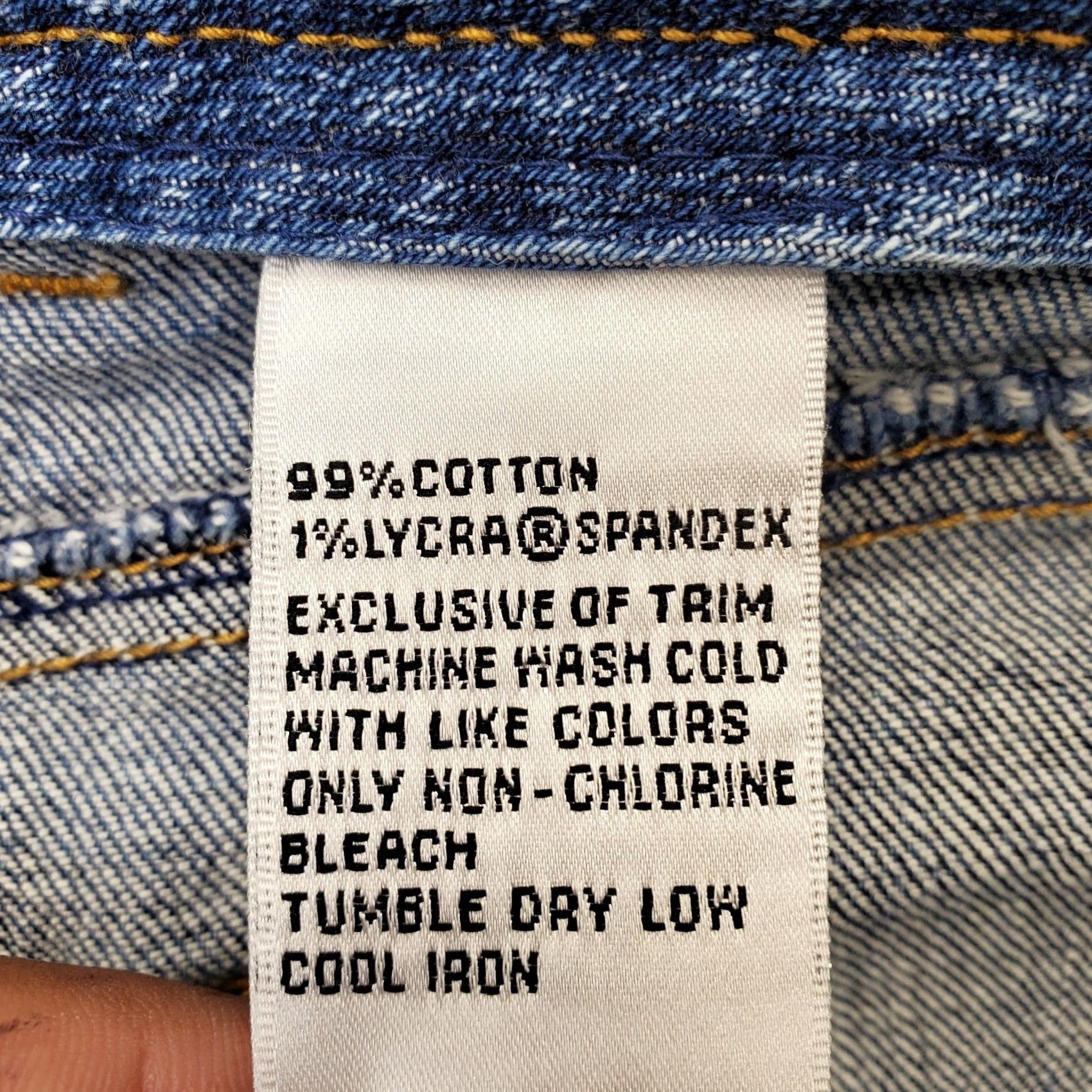 Talbots Talbots Womens Capri Jeans 12 Blue Denim Regular Fit Stretch Rolled Hem Outdoor Casual Shirt/Jeans Size 34" / US 12 / IT 48 - 6 Thumbnail