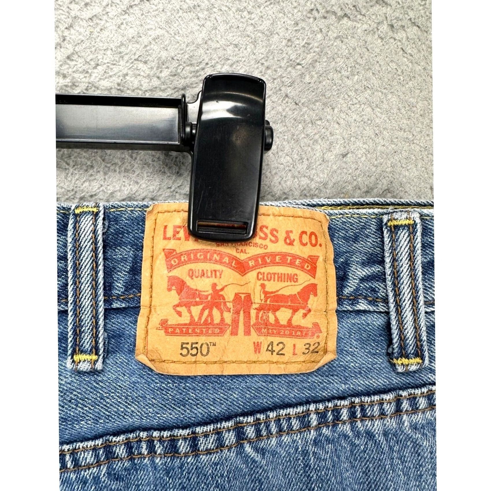 Levi's Levi's 550 Jeans 42X32 Blue Relaxed Straight Denim Pant 5 Pocket Red Tab Mens Jeans Size US 42 / EU 58 - 3 Thumbnail