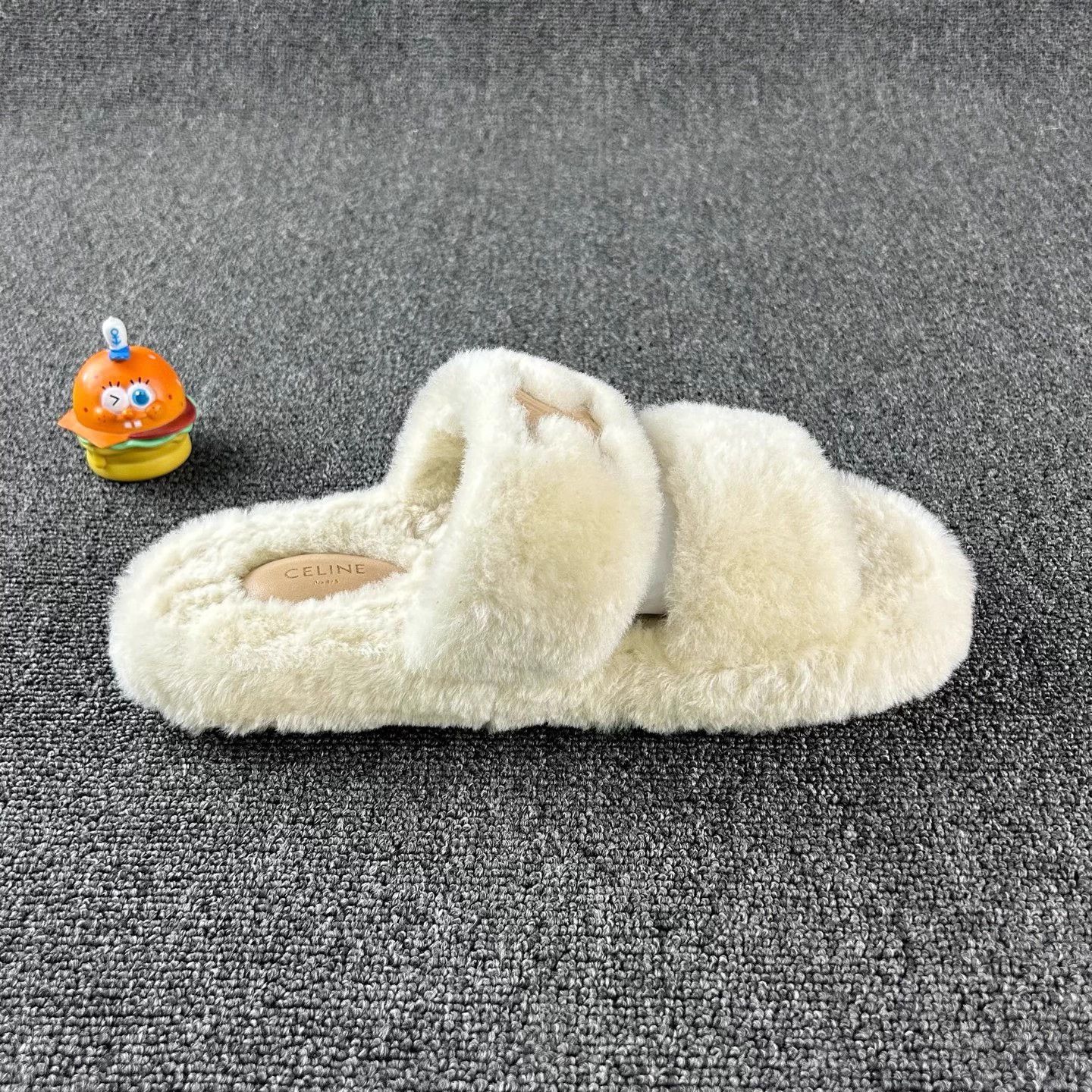Celine Celine Triomphe Faux Fur Slipper EUR39 Cozy Size US 8 / IT 38 - 4 Thumbnail