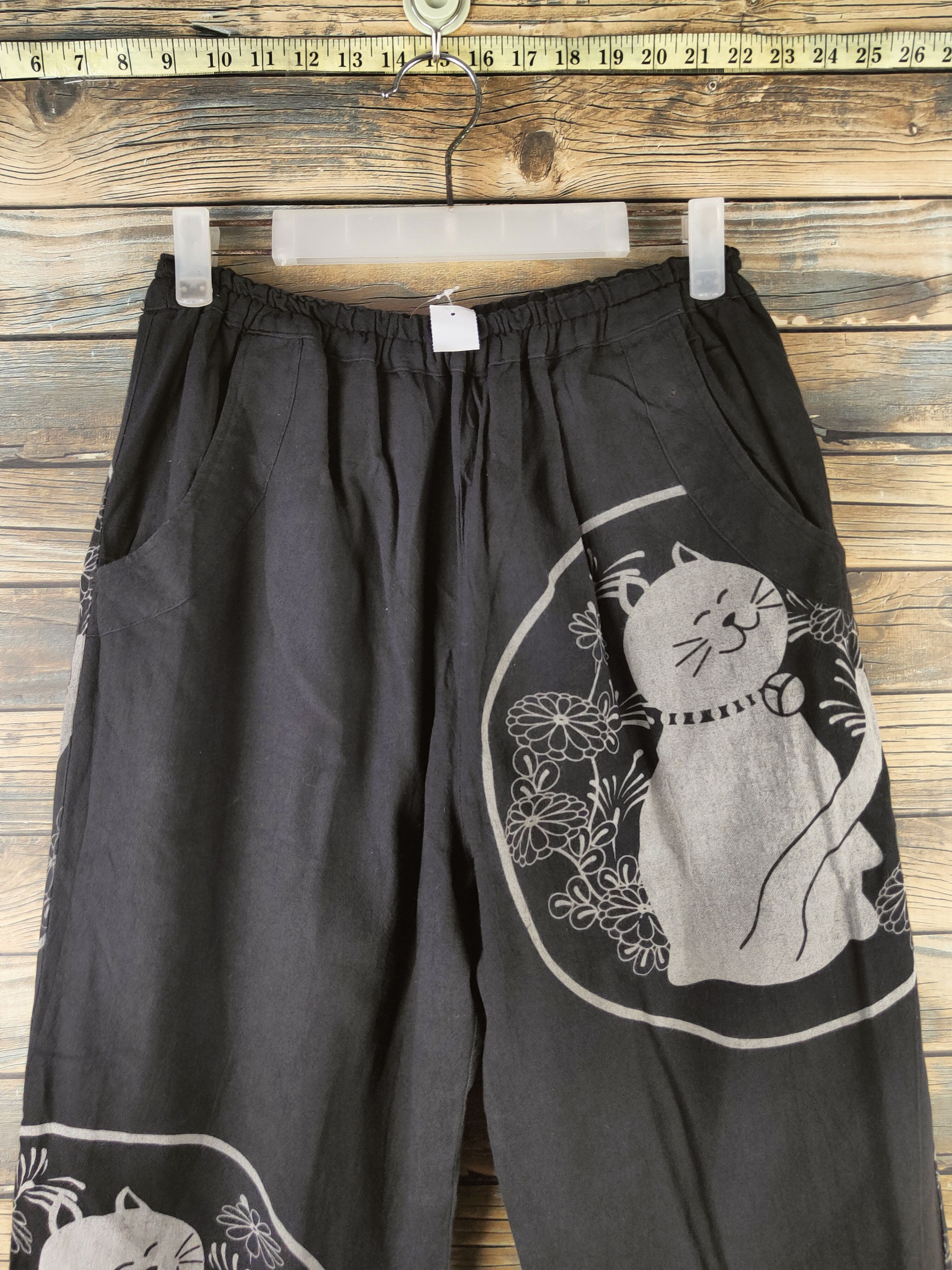 Japanese Brand DL Ethnic Labels Black Multipocket Joggers #46-844 Size 30" / US 8 / IT 44 - 2 Thumbnail
