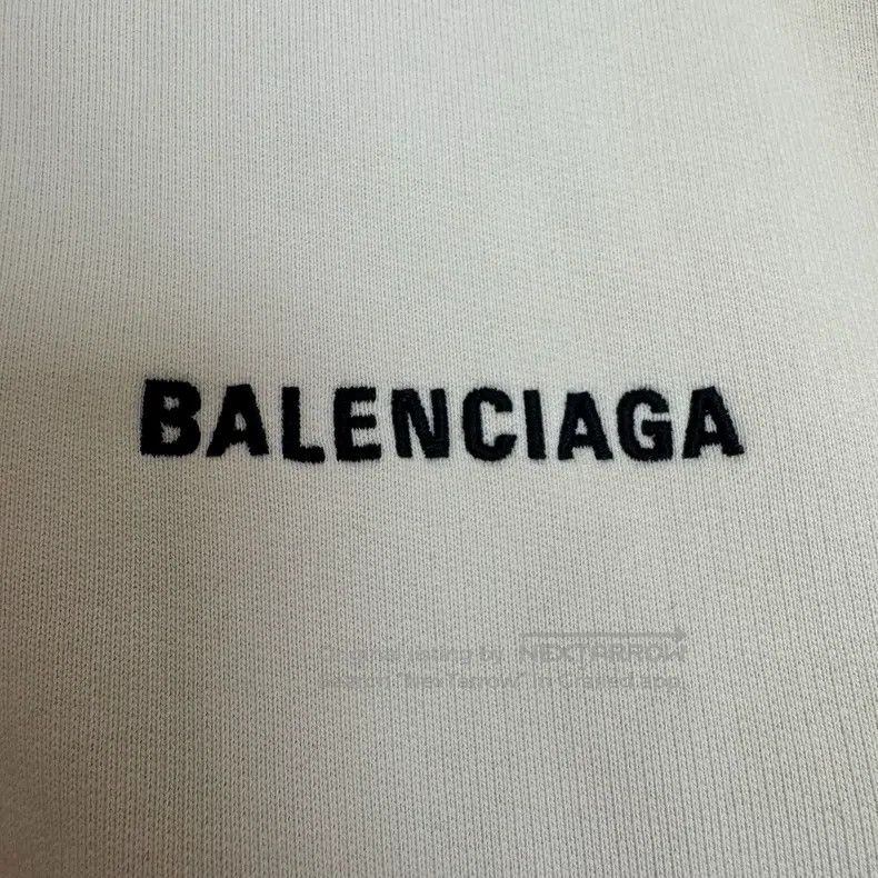 Balenciaga Balenciaga Beige Embroidered Logo Hoodie Size US M / EU 48-50 / 2 - 5 Thumbnail