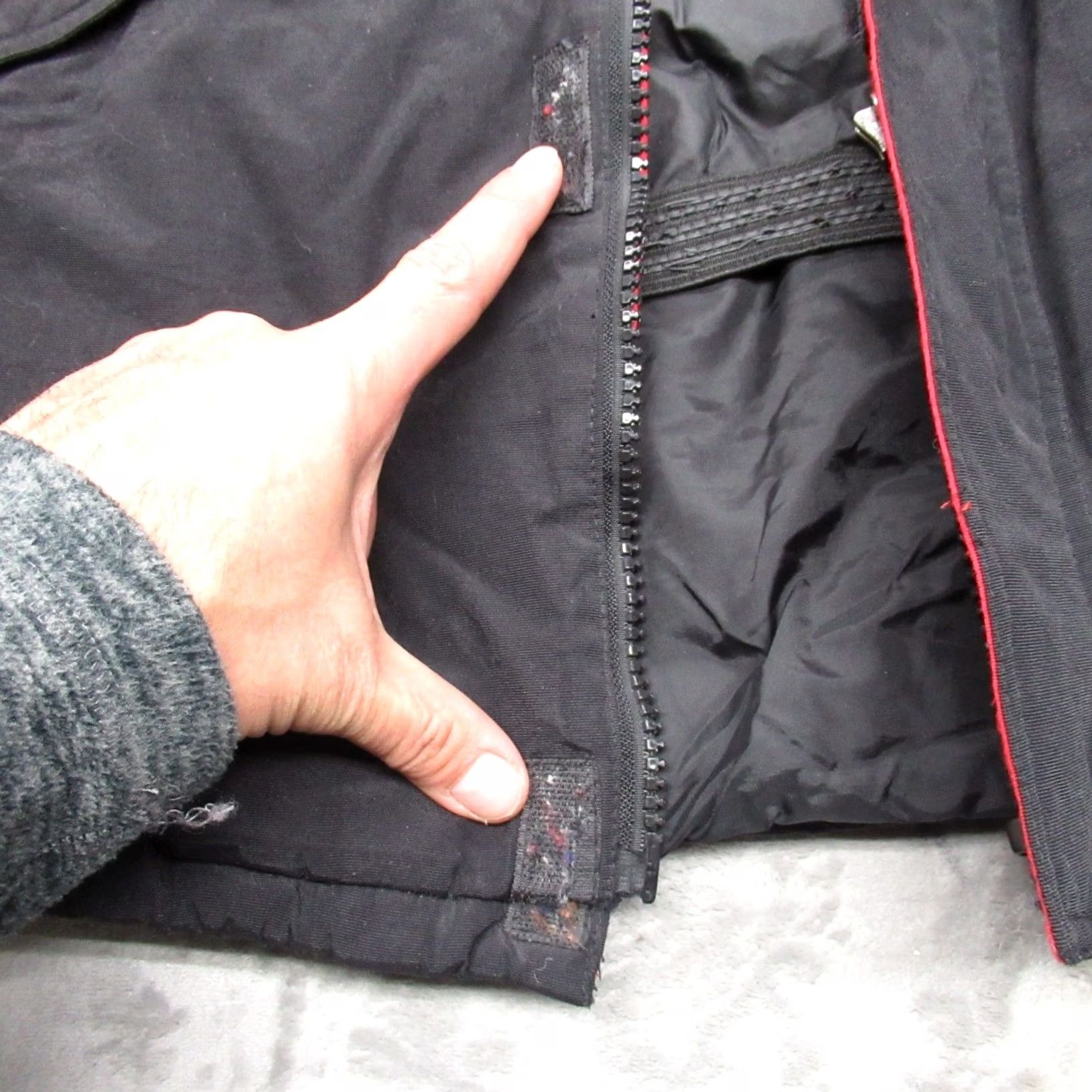 Vans VANS Jacket Men XL Red Black Waterproof Insulated Snowboard Winter Wind READ Windbreaker Geometric Retro Size US XL / EU 56 / 4 - 2 Thumbnail