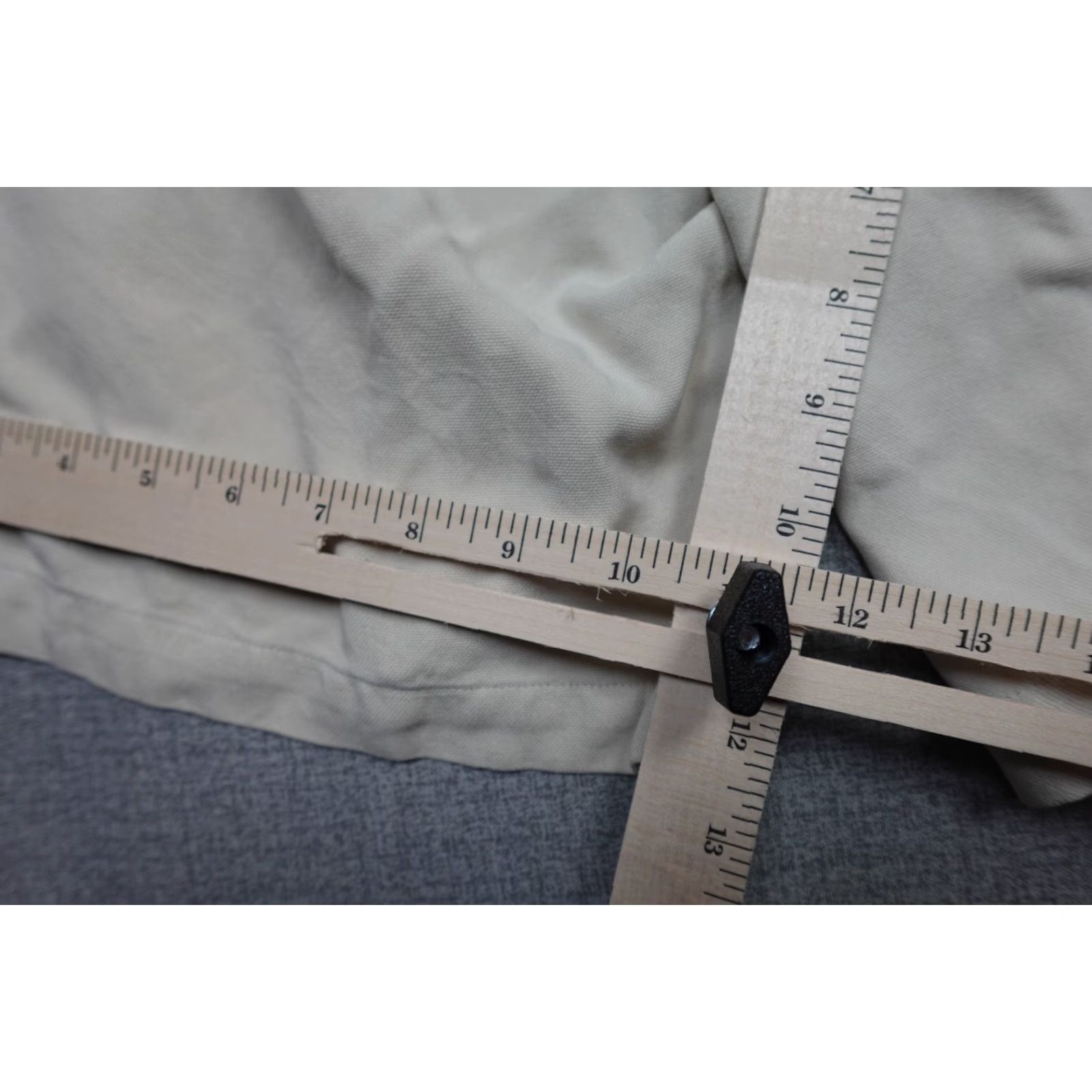 Tommy Bahama Tommy Bahama Shorts Mens 38 Beige Silk Lightweight Outdoor Relaxed Beach Silky Chino 5-Pocket Zip Front Flat Front Logo Mens Size US 38 / EU 54 - 4 Thumbnail