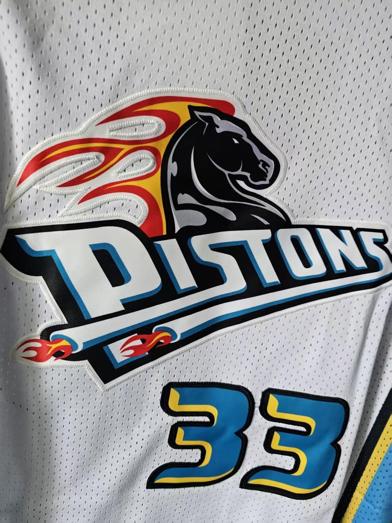 NBA Detroit Pistons 33 Grant Hill Jersey Size US S / EU 44-46 / 1 - 4 Thumbnail