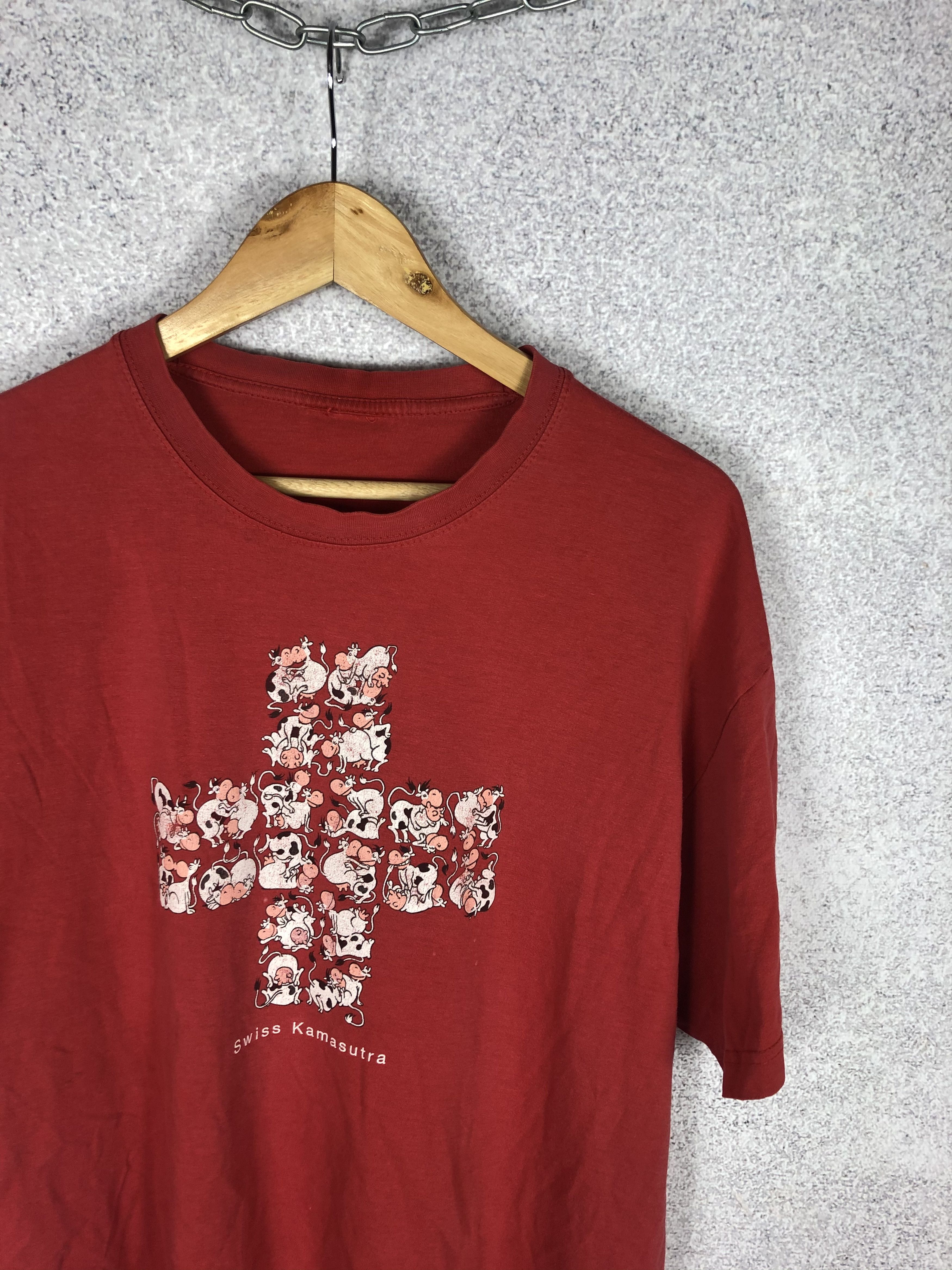 Vintage Vintage Y2K Humor Swiss Kamasutra T-Shirt Cow Sex Tee Size US XL / EU 56 / 4 - 2 Thumbnail