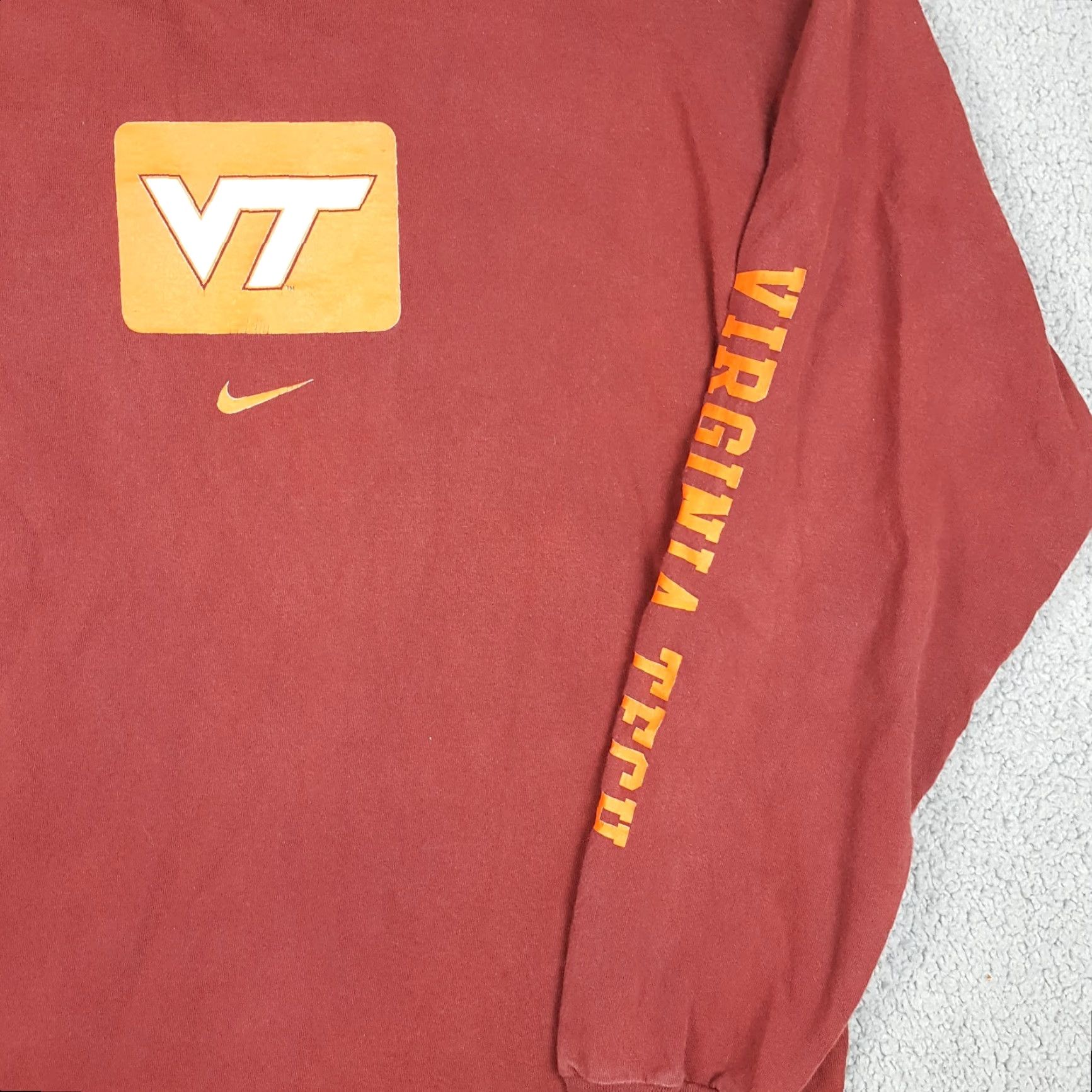 Nike VINTAGE Nike Virginia Tech Hokies T Shirt Center Swoosh Logo Men’s Medium Red 90s Y2K Sports Graphic Shirt Mens Size US M / EU 48-50 / 2 - 2 Thumbnail