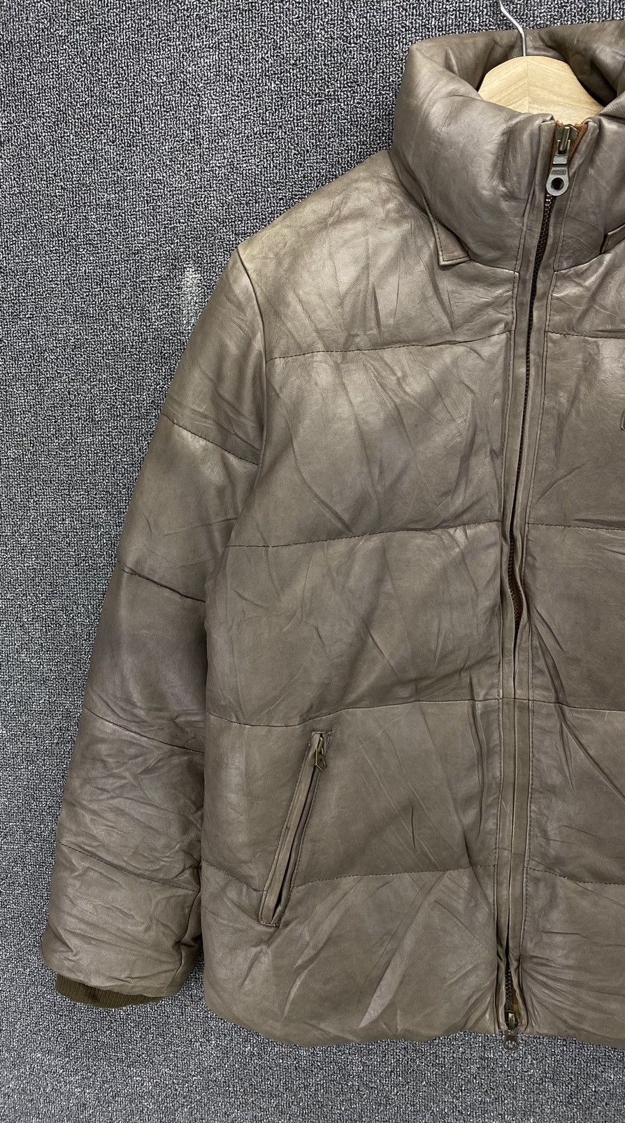 Avirex Vintage Avirex Flight Garment Leather Down Jacket Size US L / EU 52-54 / 3 - 3 Thumbnail