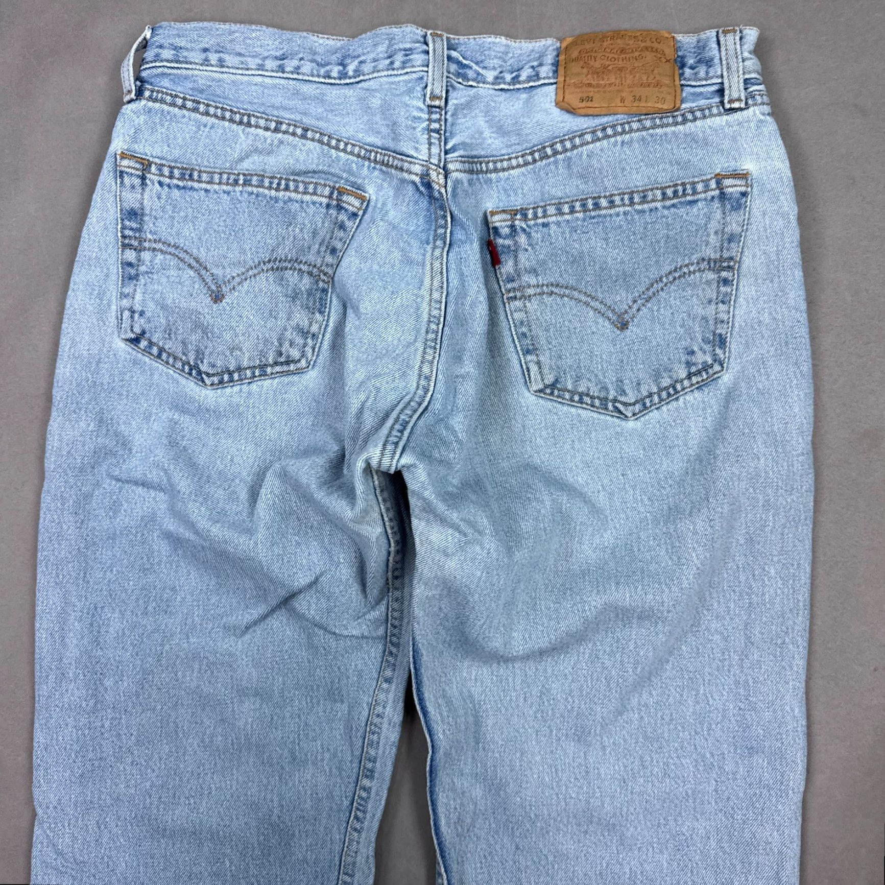 Levi's VINTAGE Levi's 501 Jeans Mens 34x29 Blue Denim Pants Button Fly 5-Pocket Classic Straight (Tag34x30) Mens Size US 34 / EU 50 - 7 Thumbnail