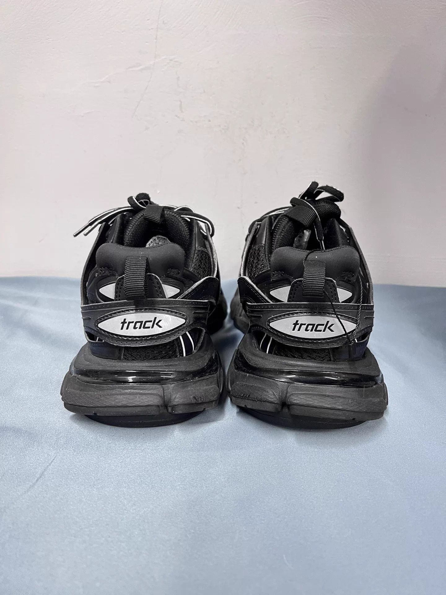 Balenciaga Balenciaga Track Vintage Black Low Dad Shoe 38 Size US 7.5 / IT 37.5 - 3 Thumbnail