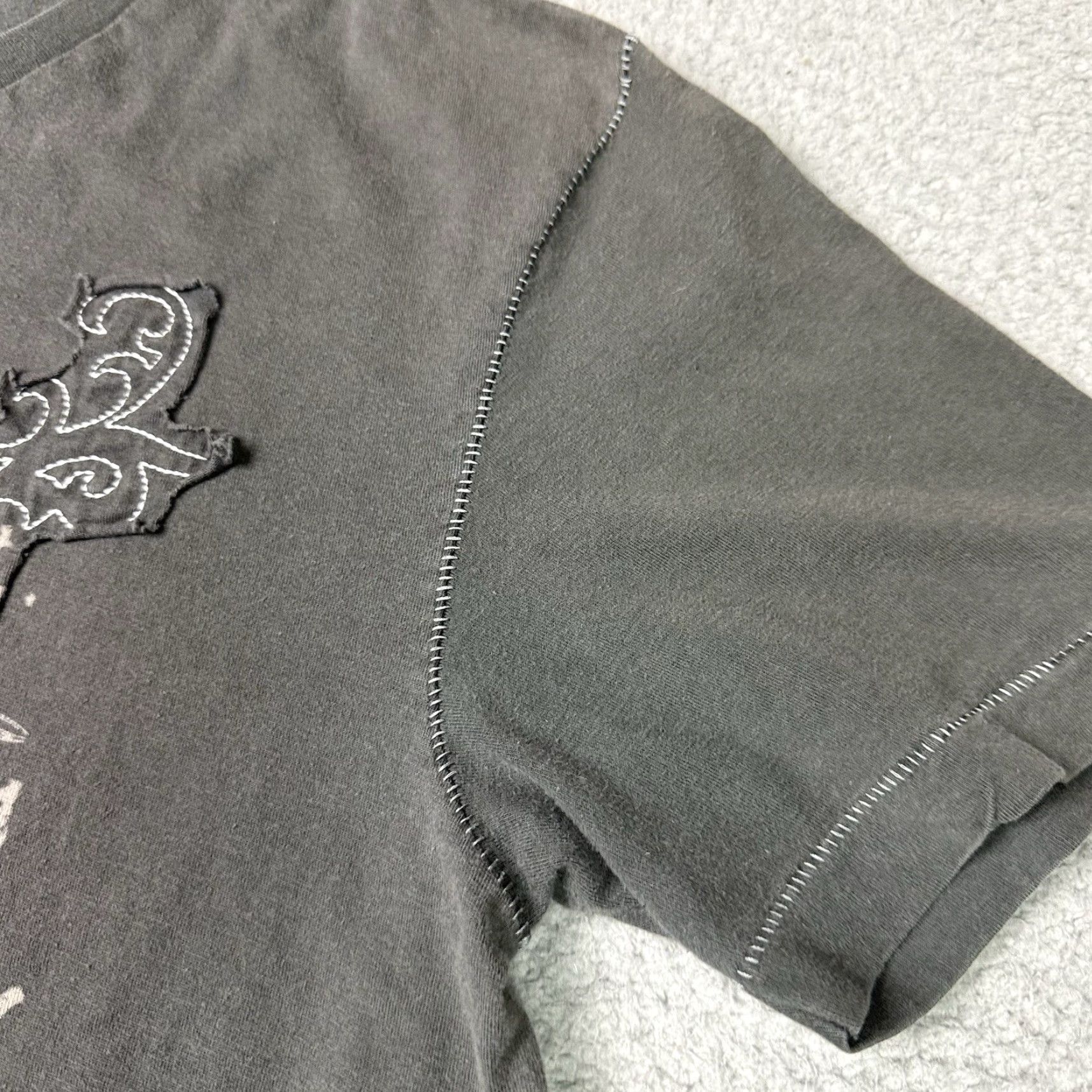 Ecko Unltd. VINTAGE Ecko Unltd. T-Shirt Adult Large Gray V-Neck Graphic Tee 2000s Mens Shirts Size US L / EU 52-54 / 3 - 3 Thumbnail