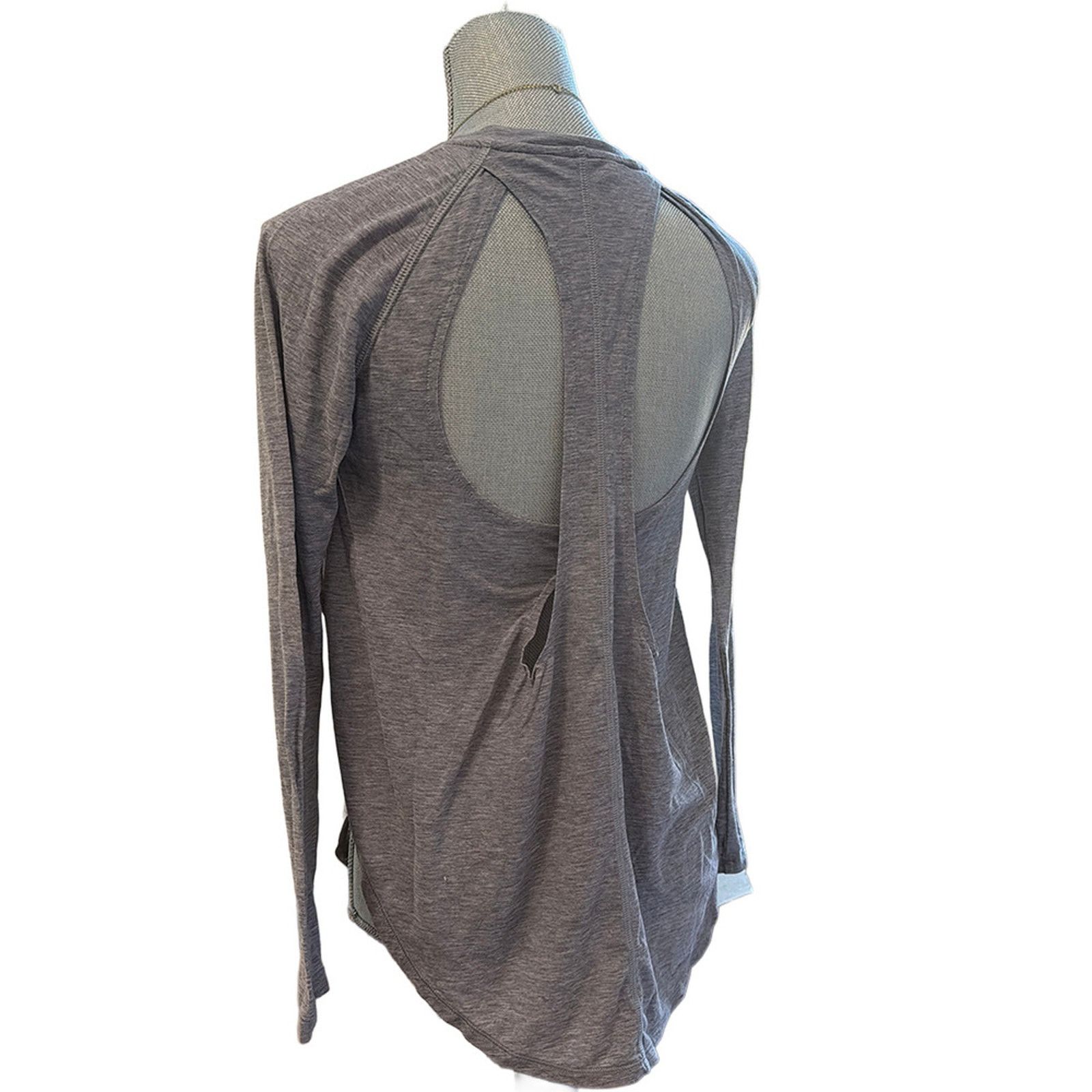 Under Armour Under Armour Loose Crew neck henley long sleeve backless med Size M / US 6-8 / IT 42-44 - 1 Thumbnail