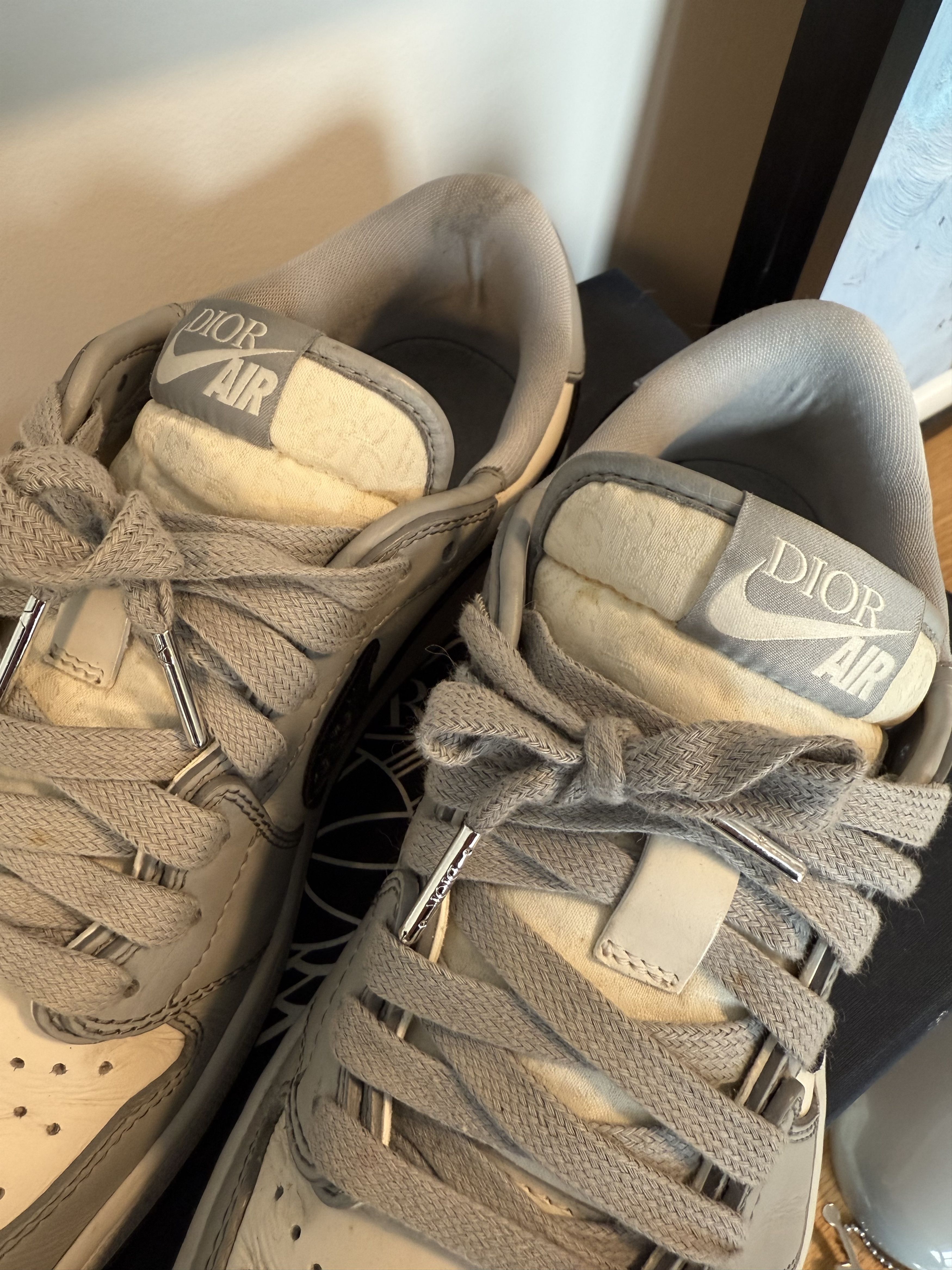 Dior × Jordan Brand Nike Air Jordan 1 x Christian Dior - Low - Size 8.5 - 41.5 Size US 8.5 / EU 41-42 - 9 Thumbnail