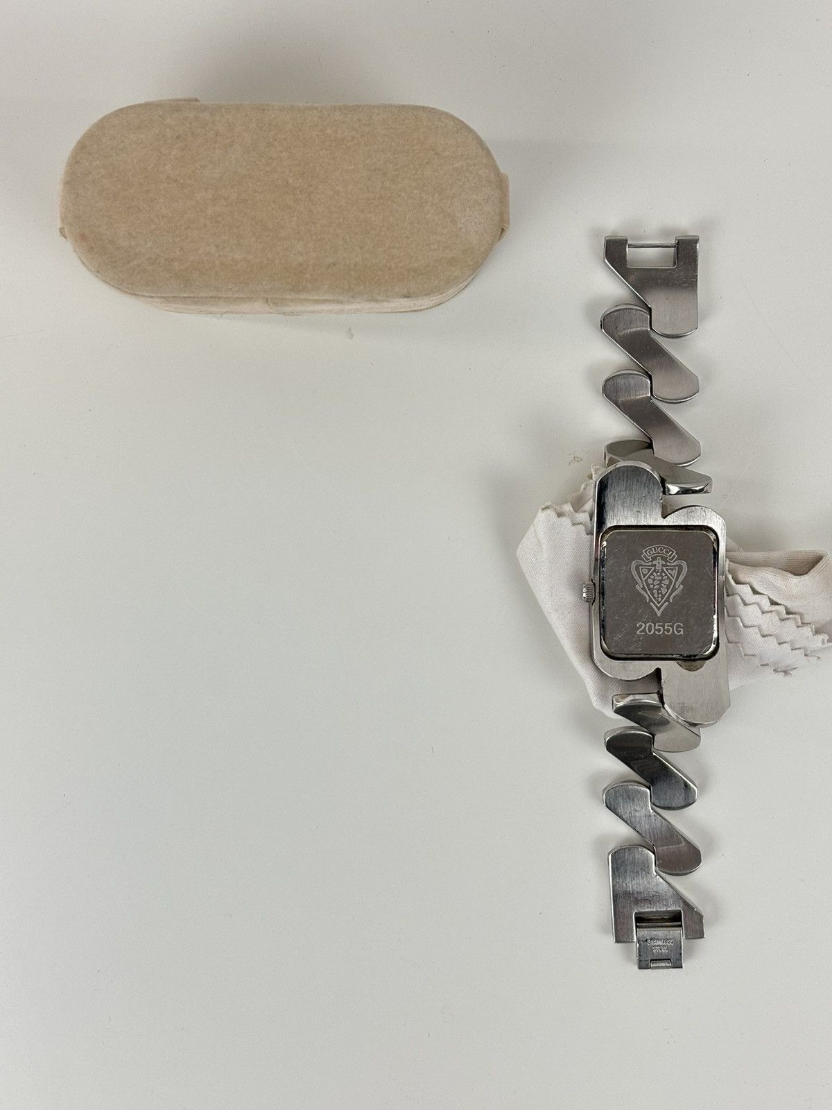 Designer × Gucci × Paolo Gucci RARE 2055G Swiss Made Stainless Steel ZigZag Bracelet Quartz Wristwatch Size ONE SIZE - 7 Thumbnail