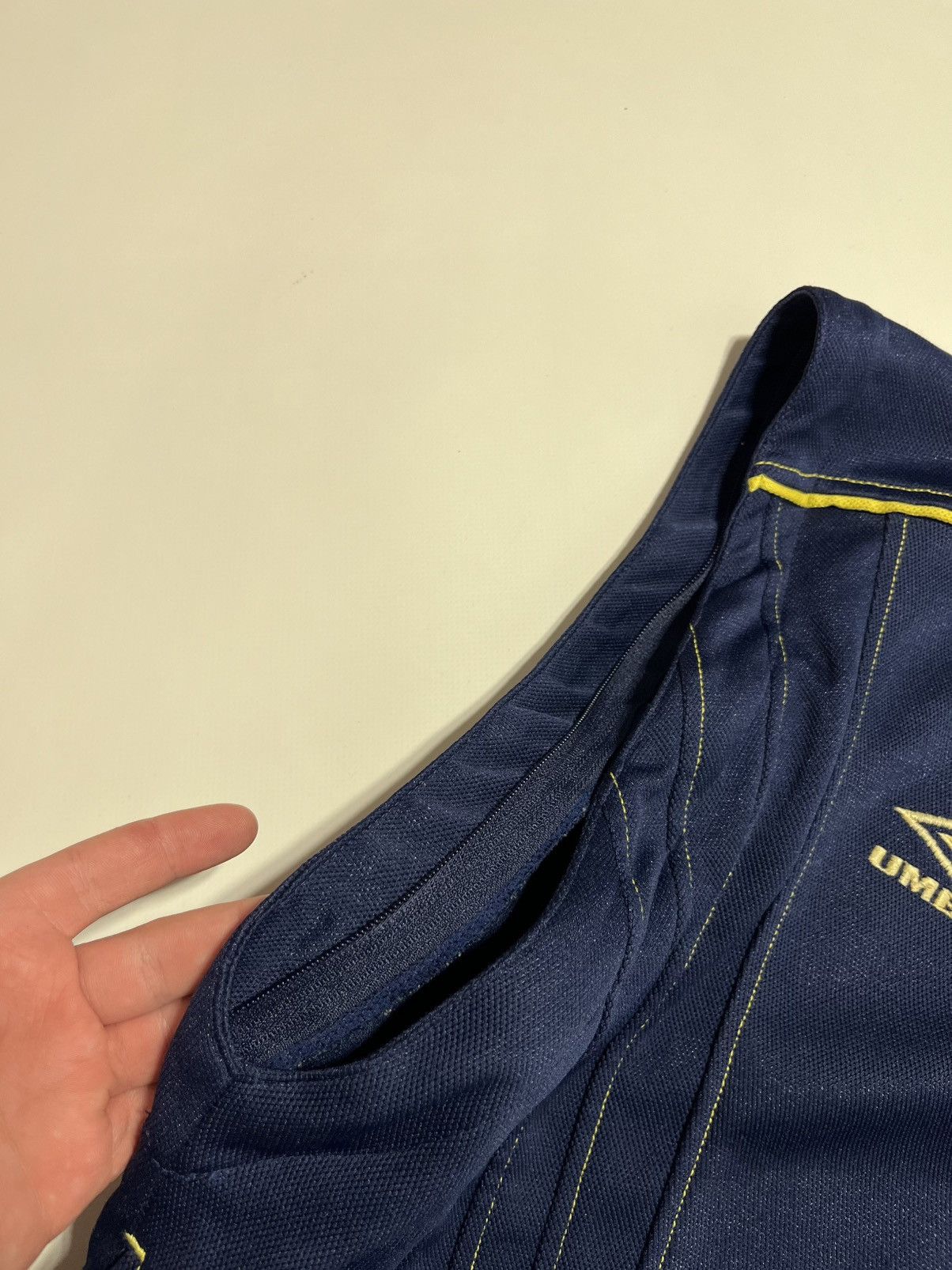 Umbro Manchester City Umbro 1993/94 Track Jacket Size US M / EU 48-50 / 2 - 15 Thumbnail