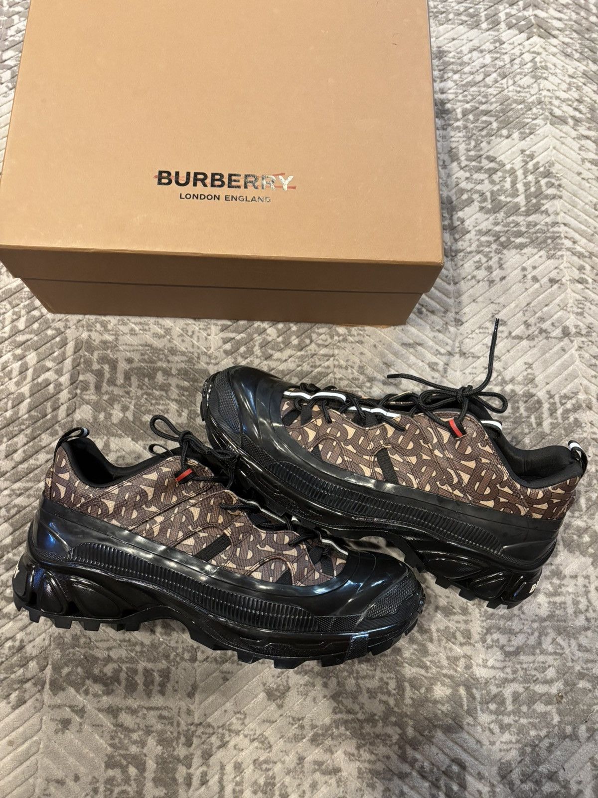 Burberry Burberry Arthur Size US 13 / EU 46 - 1 Thumbnail
