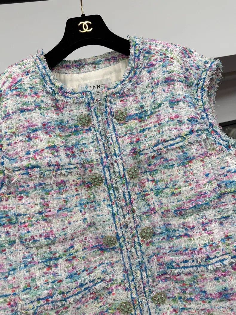 Chanel Chanel Beach series colourful tweed vest jacket Size XS / US 0-2 / IT 36-38 - 2 Thumbnail