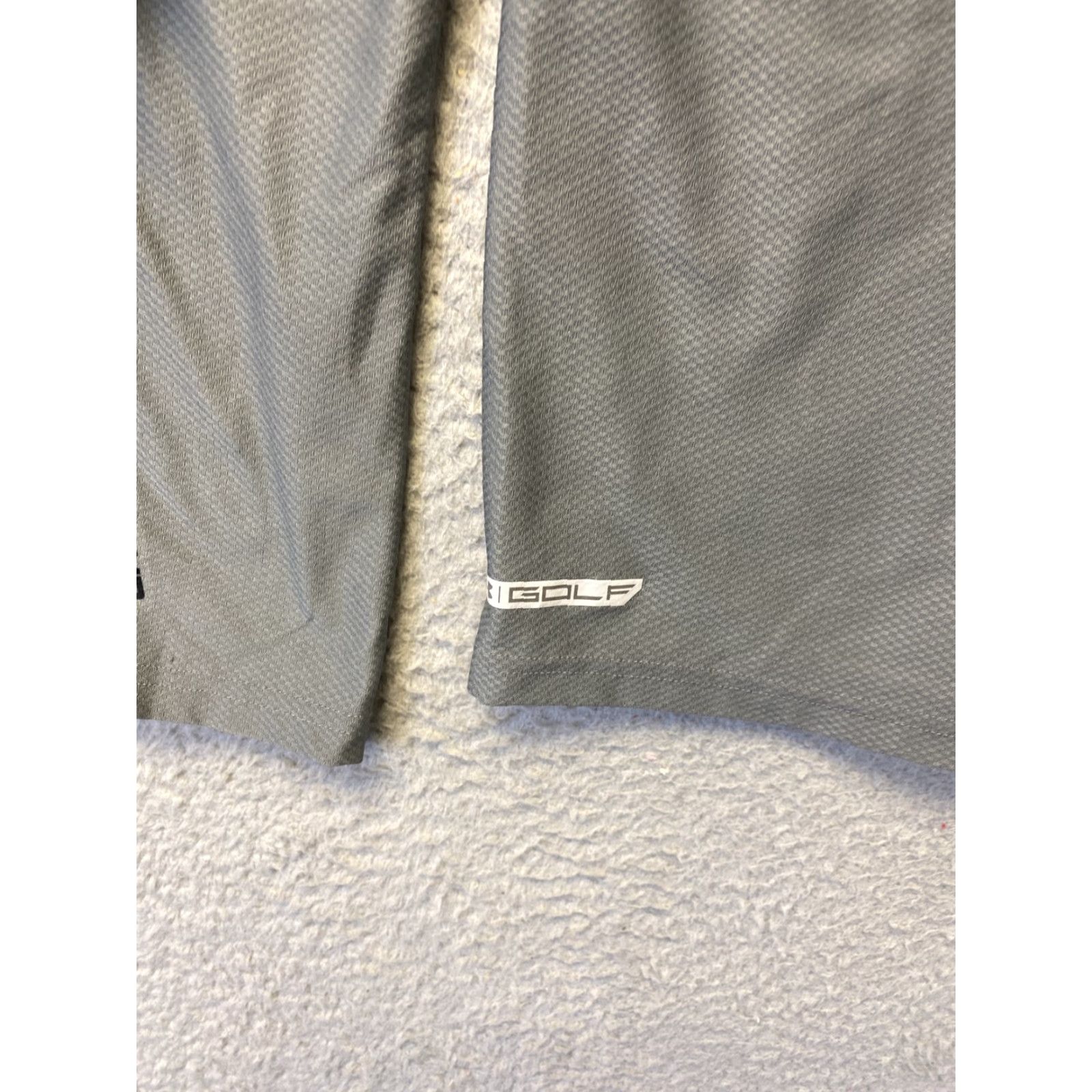 Under Armour VINTAGE Under Armour HeatGear Shirt Breathable Gray Mens XL Athletic Activewear Size US XL / EU 56 / 4 - 3 Thumbnail