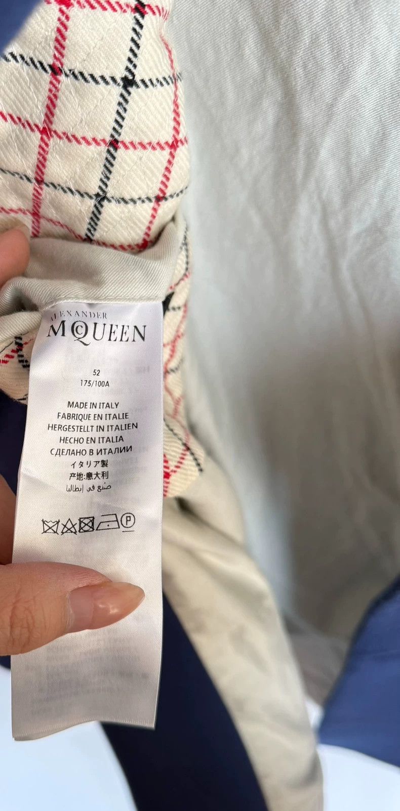 Alexander McQueen Alexander Mcqueen Velvet collar blue double-breasted coat Size US L / EU 52-54 / 3 - 8 Thumbnail