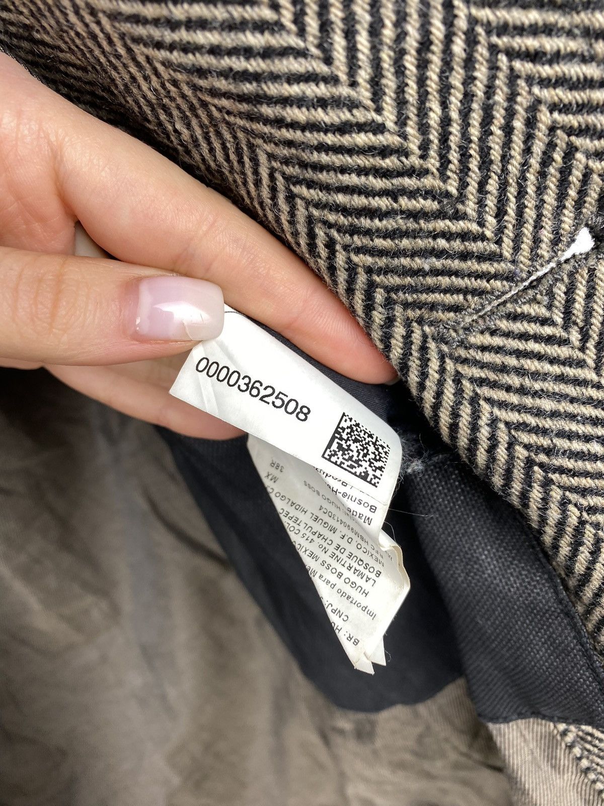 Hugo Boss Hugo Boss men’s wool herringbone coat jacket Size US M / EU 48-50 / 2 - 24 Thumbnail