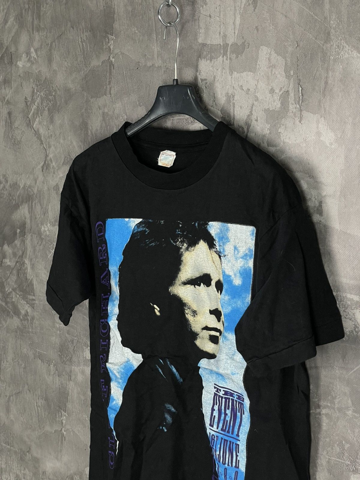 Band Tees Vintage 1990 Cliff Richard Tour T-shirt Size US M / EU 48-50 / 2 - 6 Thumbnail