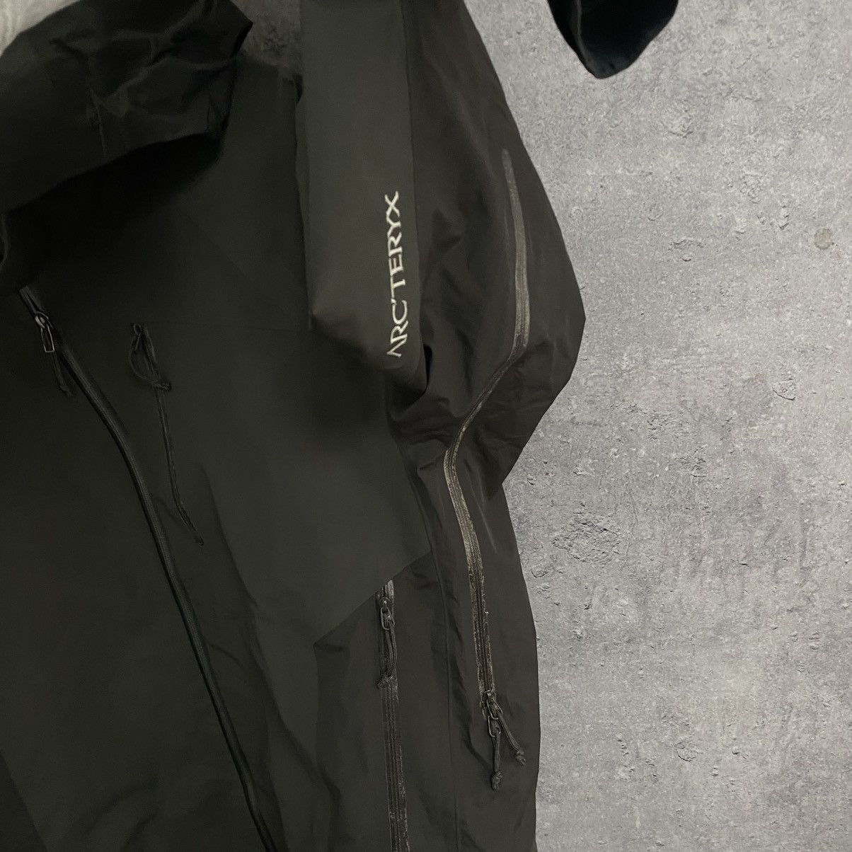 Arc'teryx Men's Arcteryx Beta Gore-Tex Pro Shell Recco Jacket Size US L / EU 52-54 / 3 - 8 Thumbnail
