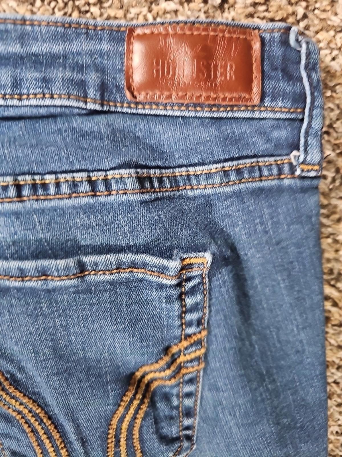 Hollister Hollister 9L 29x32 Low Rise Super Skinny Jeans Size 30" / US 8 / IT 44 - 9 Thumbnail