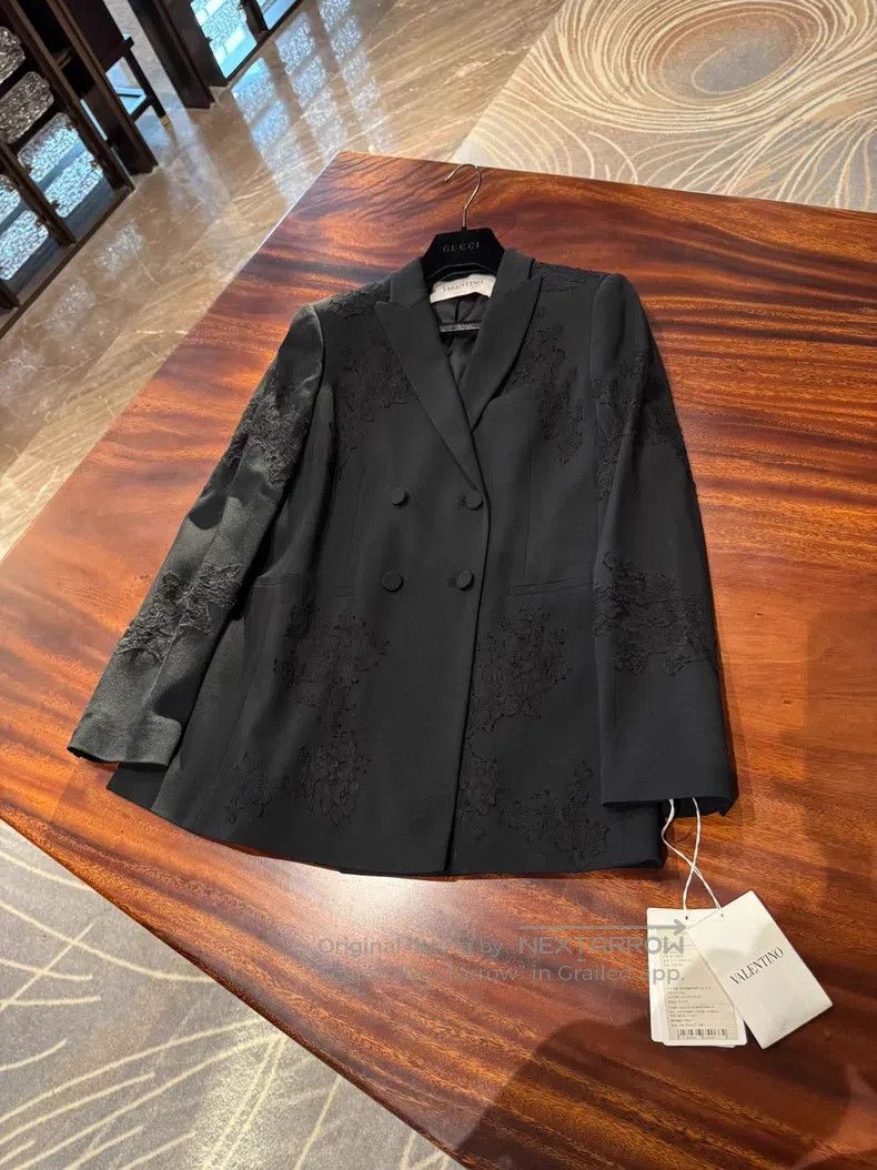 Valentino Valentino Black blazer Size 44S - 3 Thumbnail
