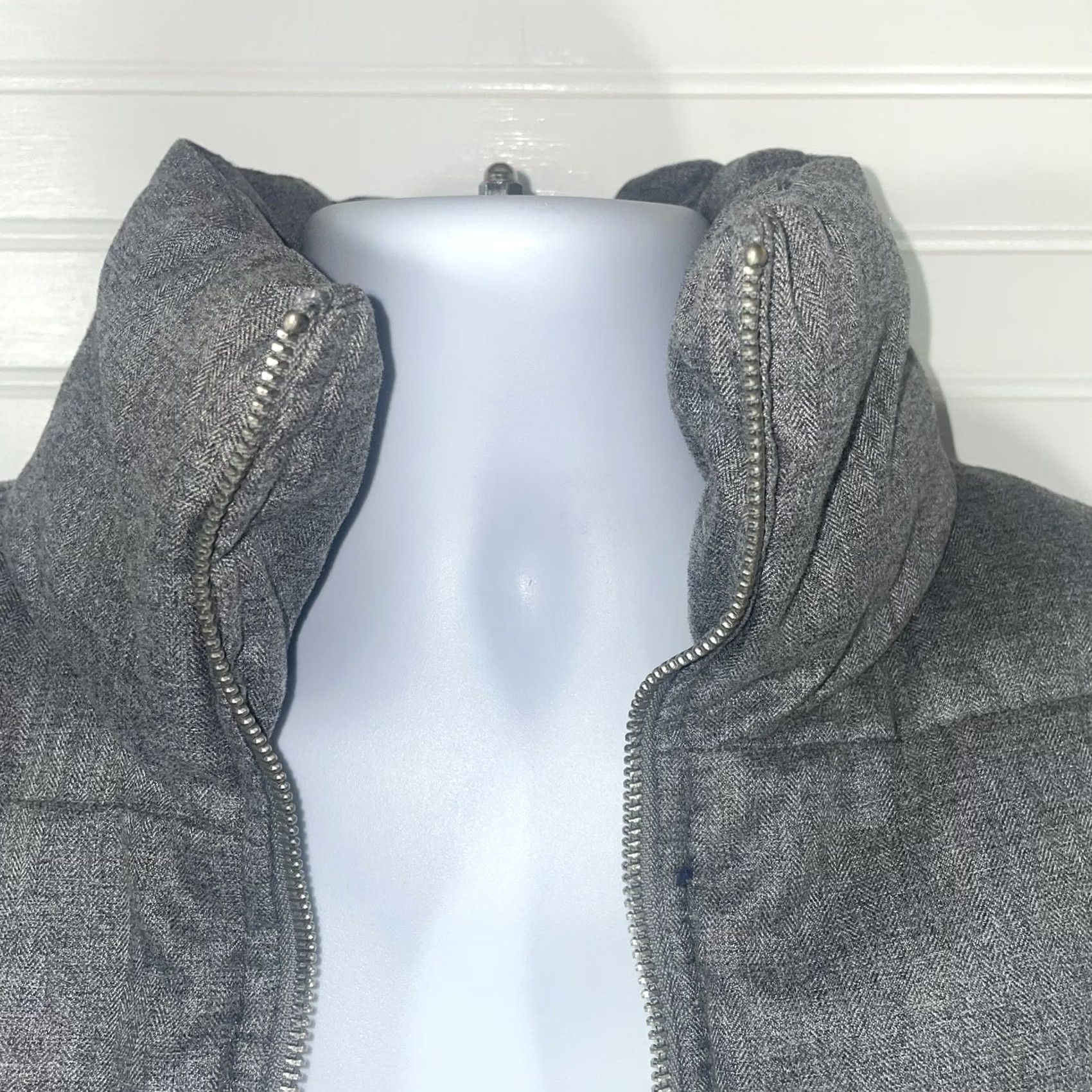 Old Navy Old Navy Women's Quilted Vest - Gray - Small - High Neck Zip - 19-24 in Chest Size S / US 4 / IT 40 - 4 Thumbnail