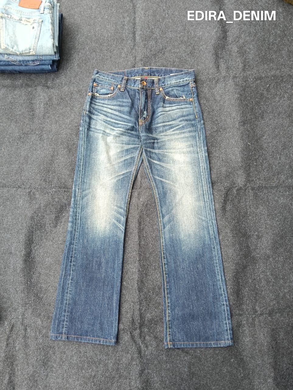 UNIQLO UJ Vintage Wash/Faded Bootcut Denim Jeans