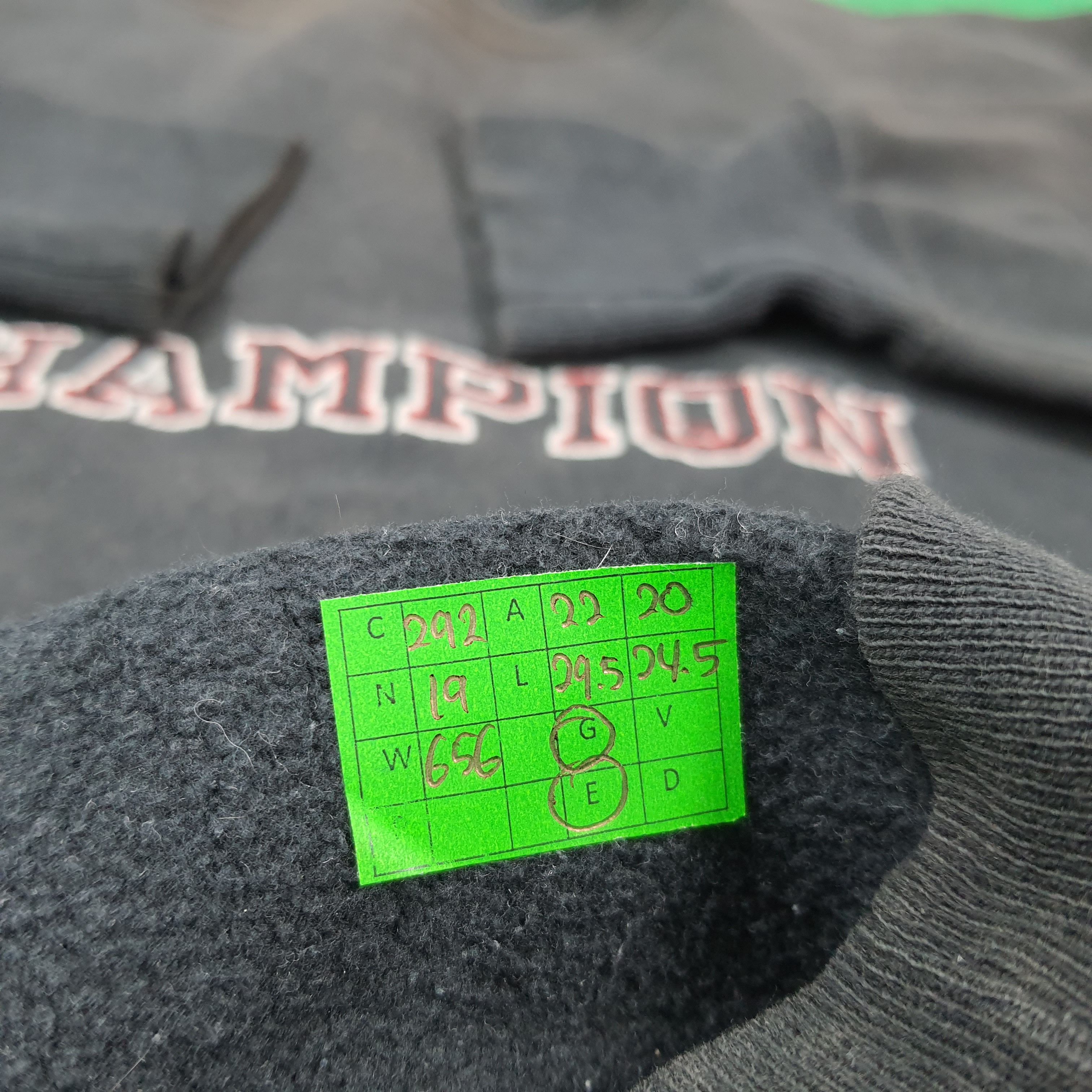 Champion Vintage Champion Black Hoodie Sweatshirt C292N19 Size US M / EU 48-50 / 2 - 7 Thumbnail