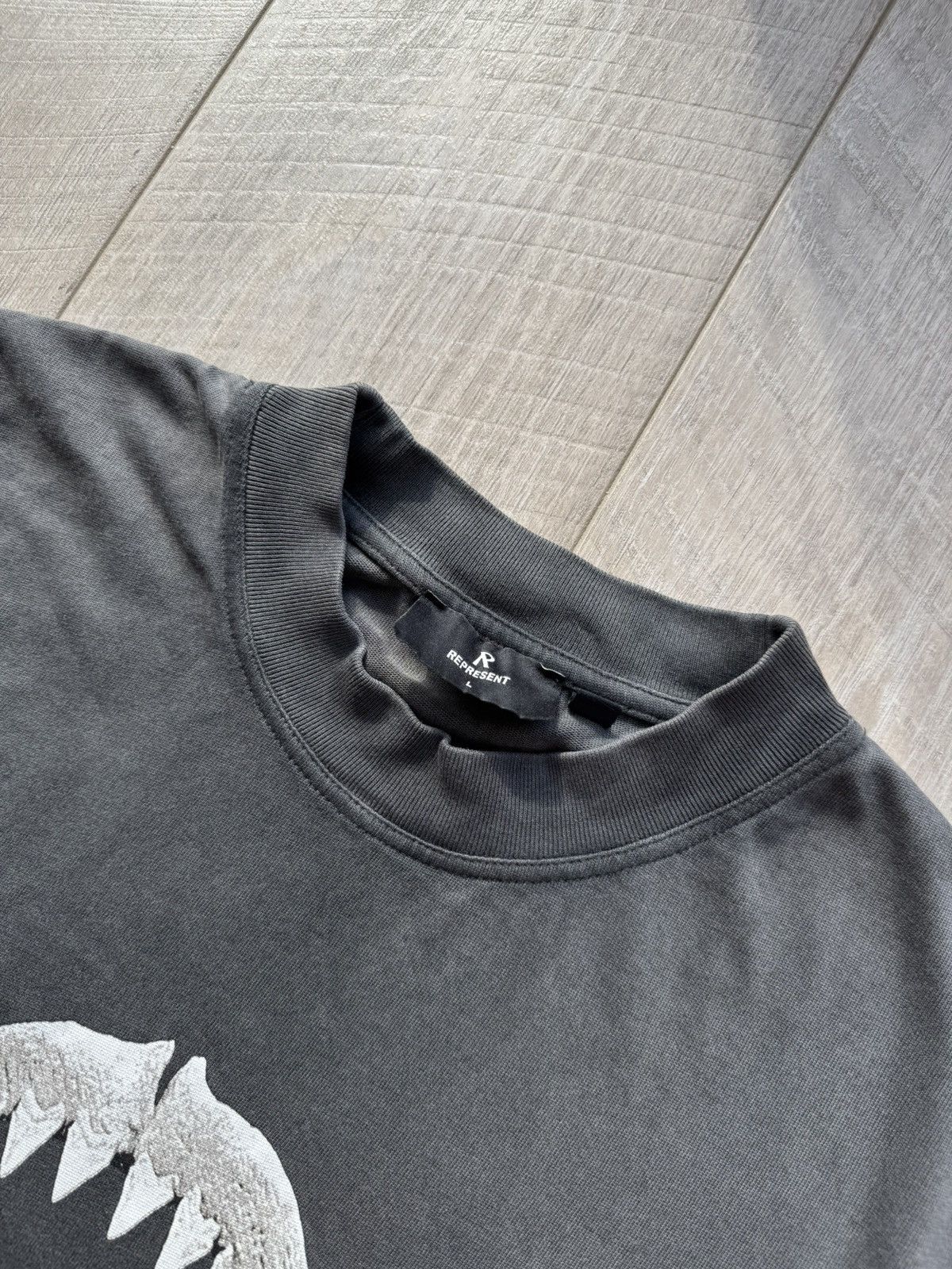 Represent Clo. Represent Shark Jaw T-Shirt Size US L / EU 52-54 / 3 - 4 Thumbnail