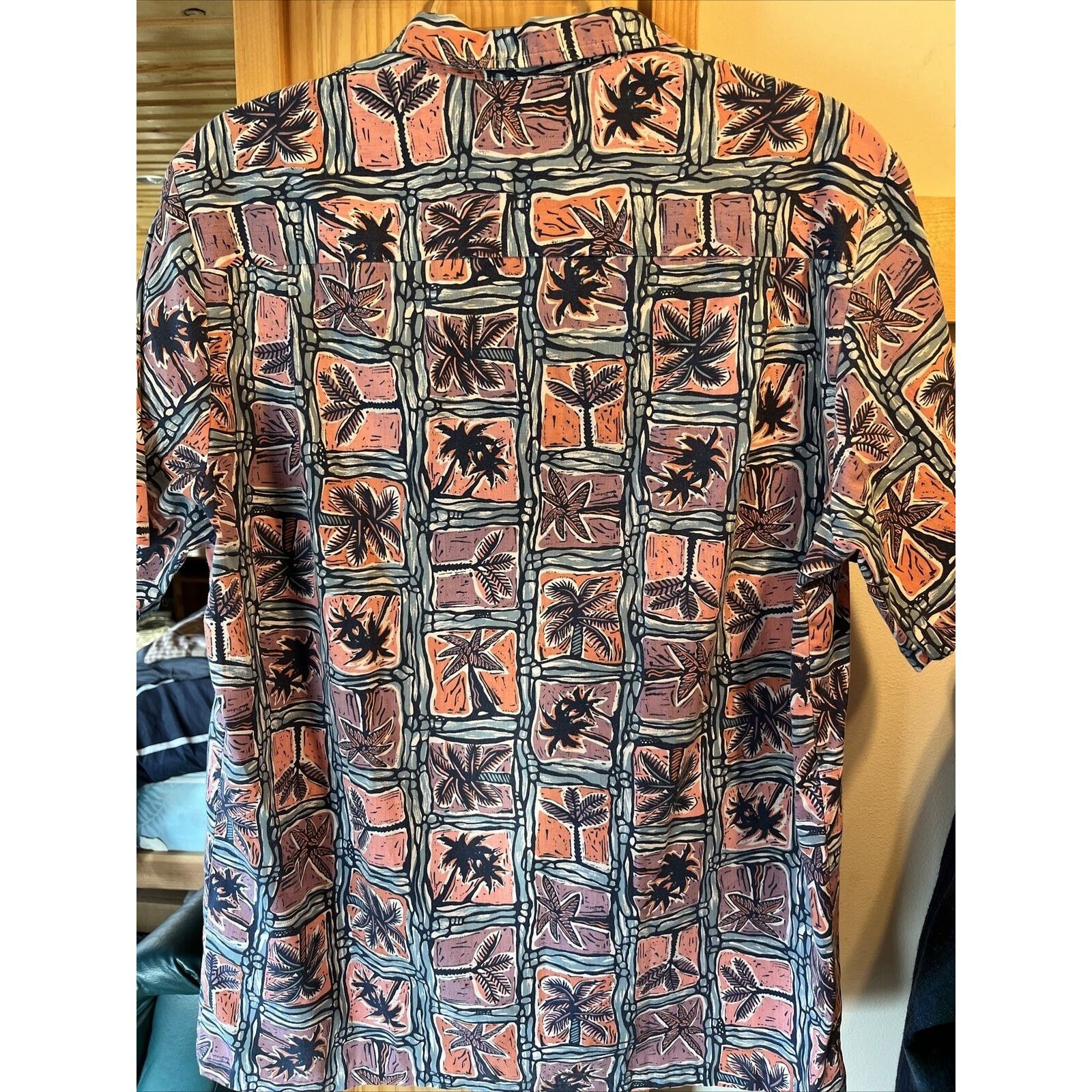 Other Malihini Men’s L Red Palm Button Cotton Blend Hawaiian Shirt Size US L / EU 52-54 / 3 - 8 Thumbnail