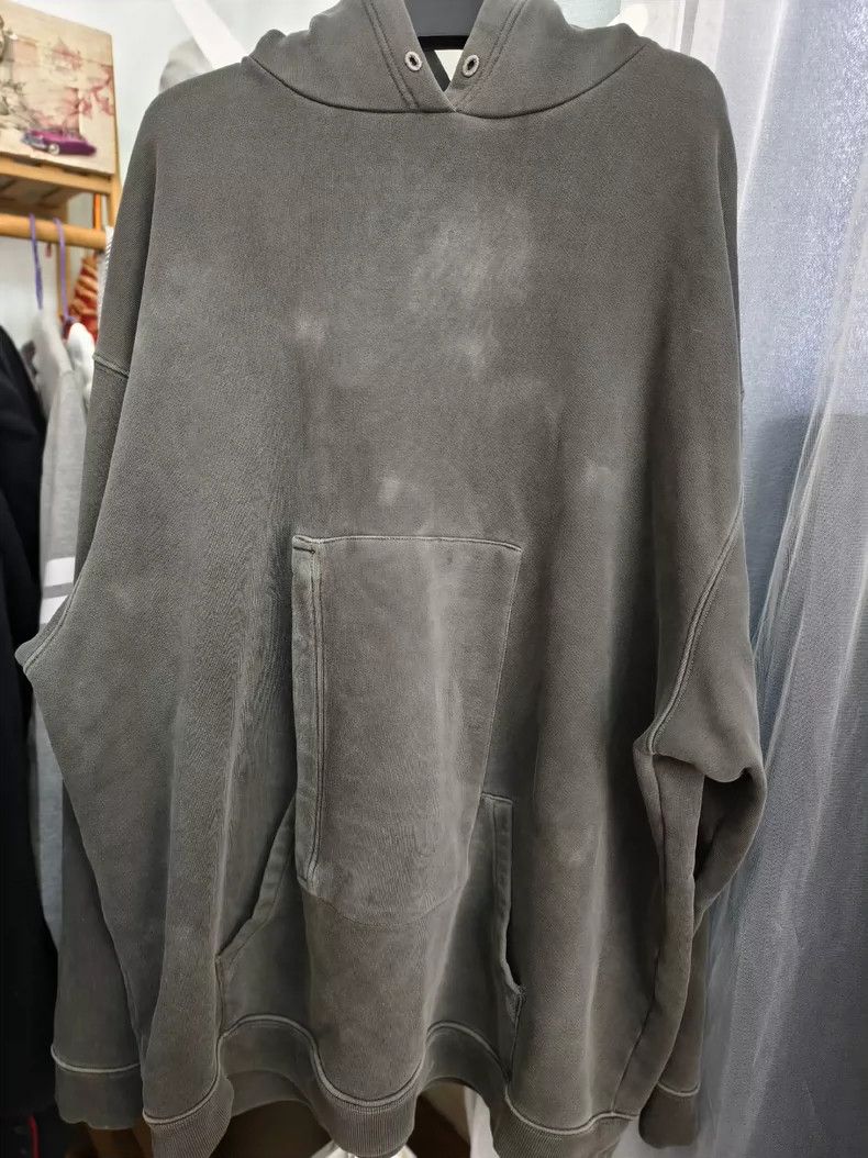 Balenciaga Balenciaga Vintage Hoodie with Logo Design- DMC Size US M / EU 48-50 / 2 - 1 Thumbnail
