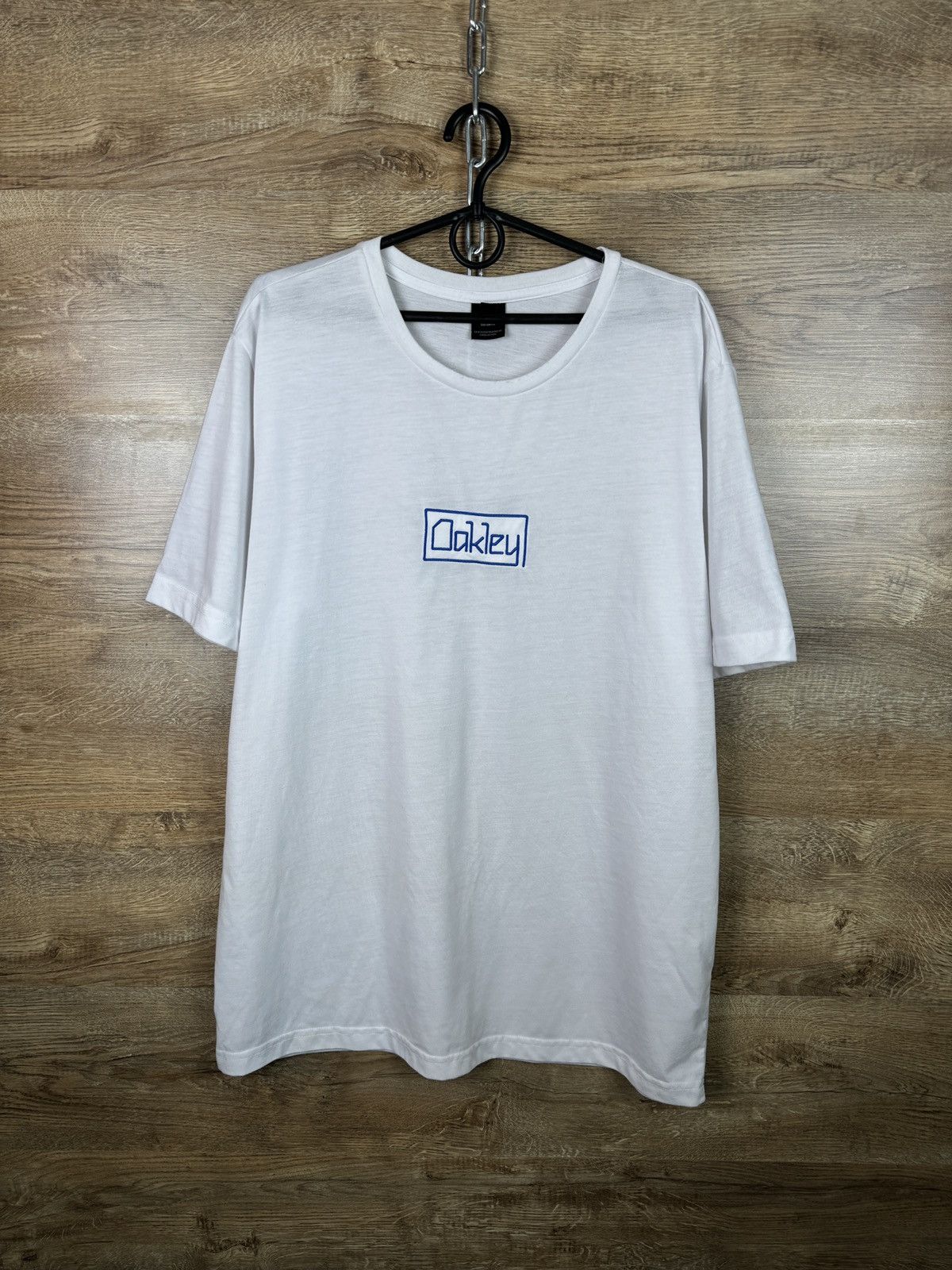 Oakley Mens Vintage Oakley T-shirt centre logo white tee Japanese Size US XL / EU 56 / 4 - 1 Thumbnail
