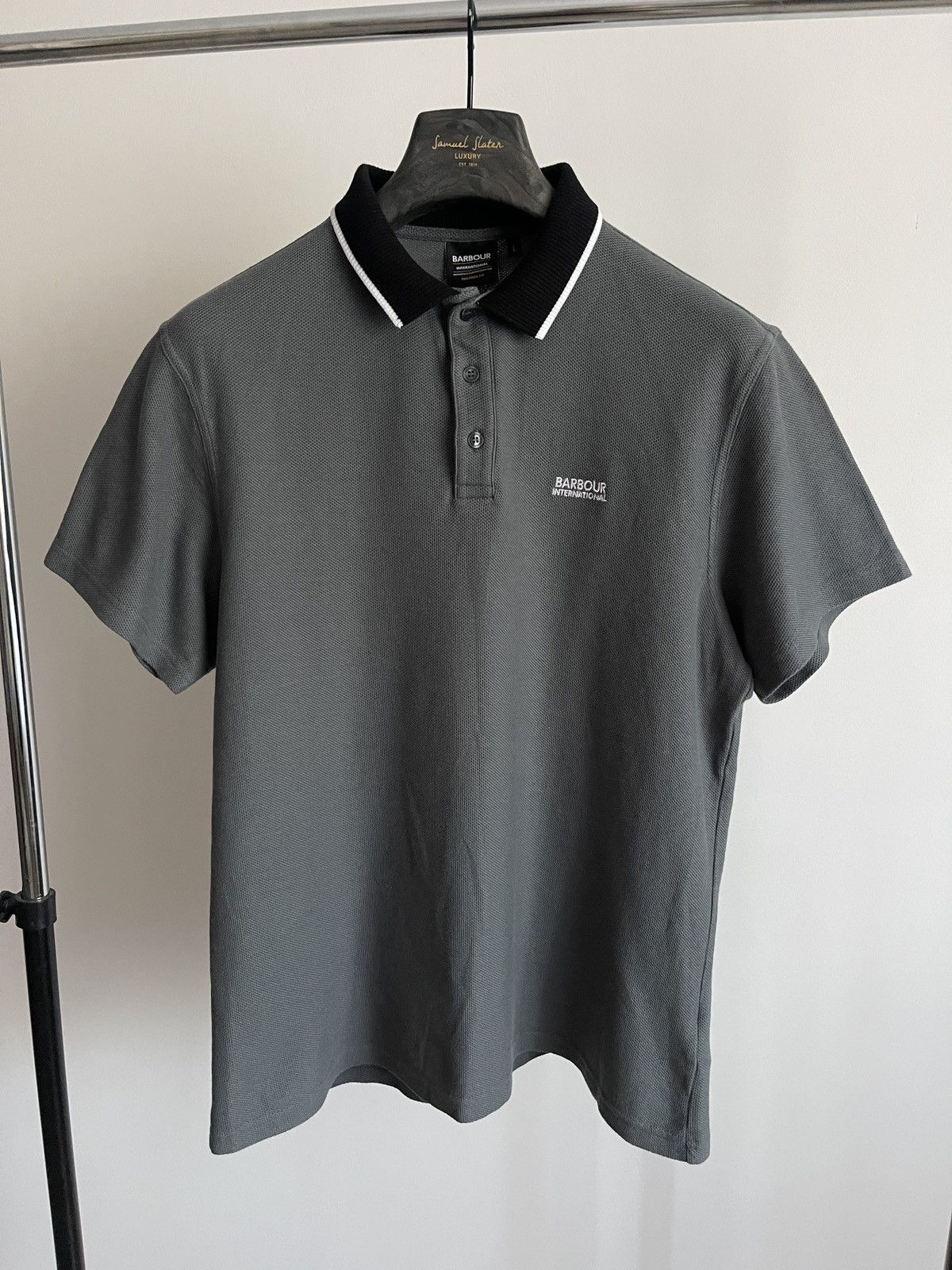 Barbour Barbour International Contrast Collar Polo Shirt L gray Size US L / EU 52-54 / 3 - 1 Thumbnail