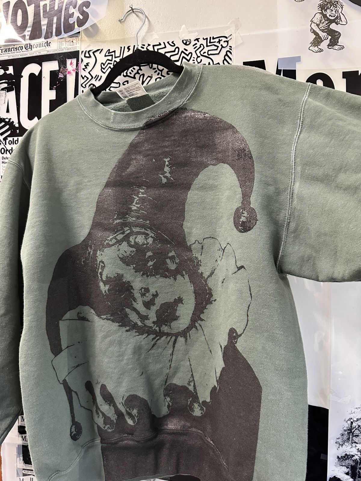 Other Vintage Faded Sweatshirt Jester Jumbo Print Size US M / EU 48-50 / 2 - 2 Thumbnail