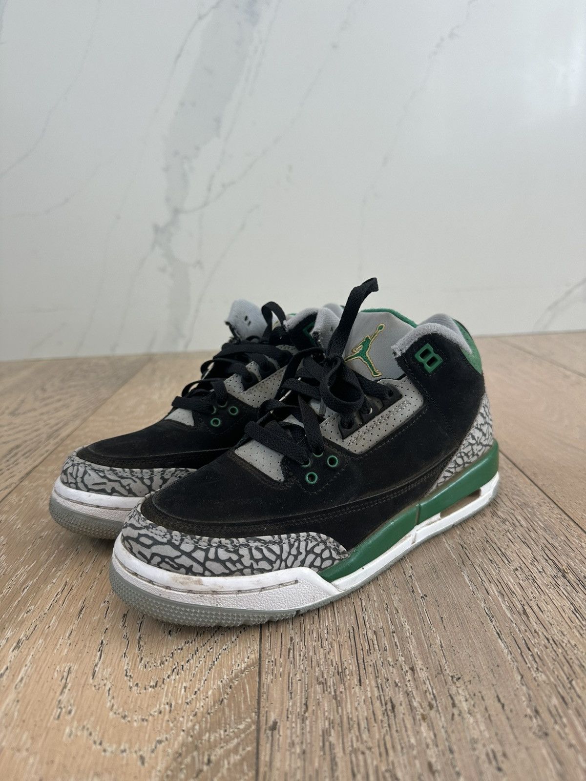 Jordan Brand Jordan 3 Retro Pine Green Size US 6 / EU 39 - 1 Thumbnail