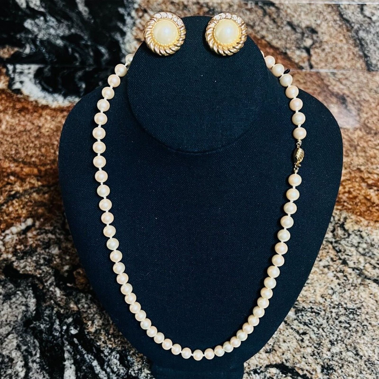 & Other Stories Marvella signed Faux Pearl Necklace and Earrings Size ONE SIZE - 1 Thumbnail