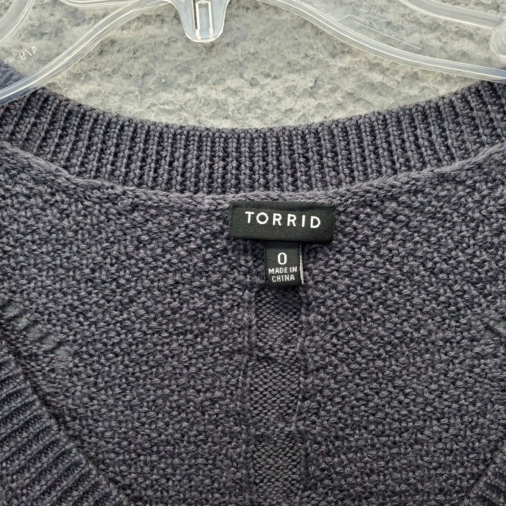 Torrid Torrid Sweater Womens Size 0 Gray Cable Knit Short Sleeve V Neck Rounded Hem Size XS / US 0-2 / IT 36-38 - 5 Thumbnail