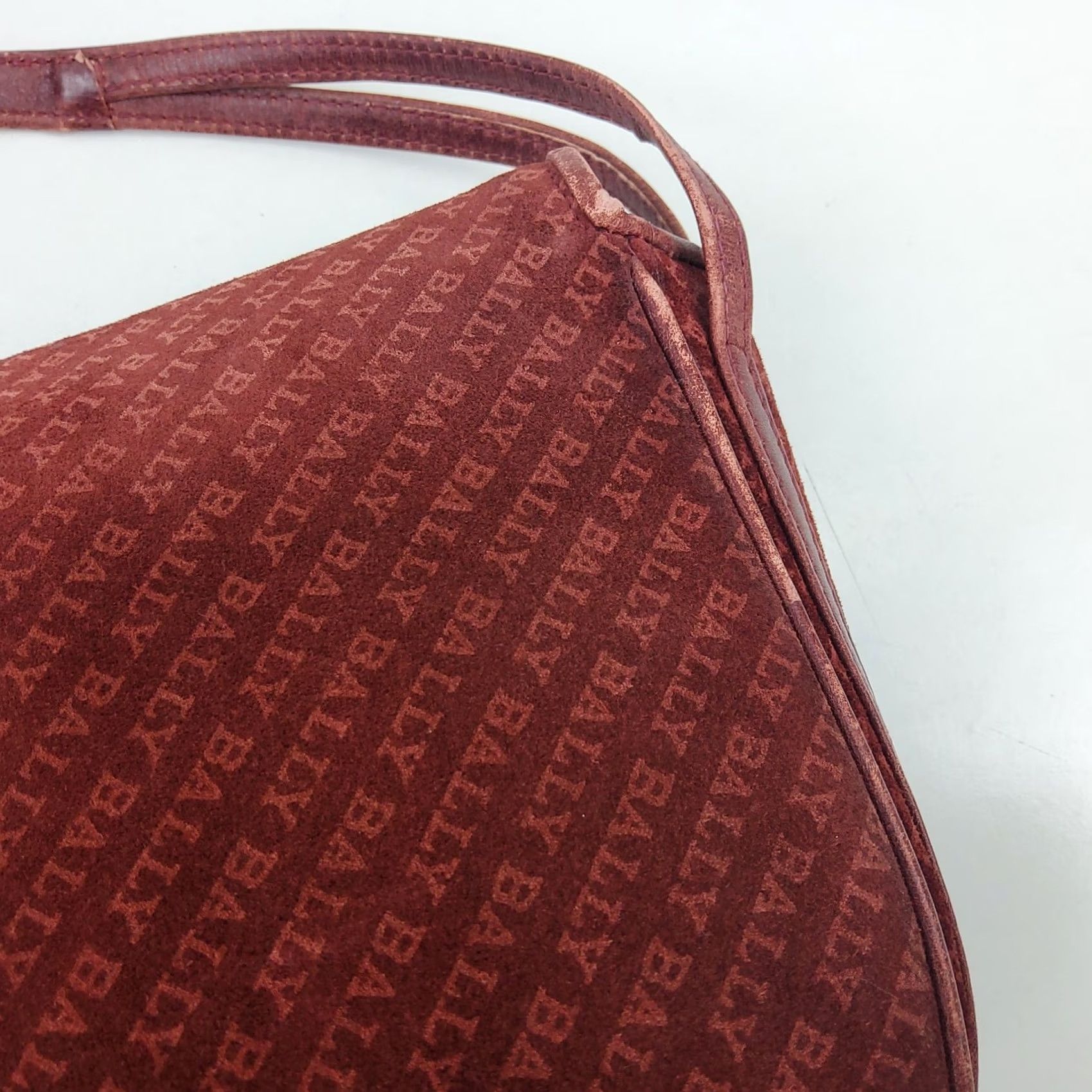 Bally VINTAGE Bally Signature Suede Shoulder Handbag Purse Bordeaux Women Small Bag Size ONE SIZE - 6 Thumbnail