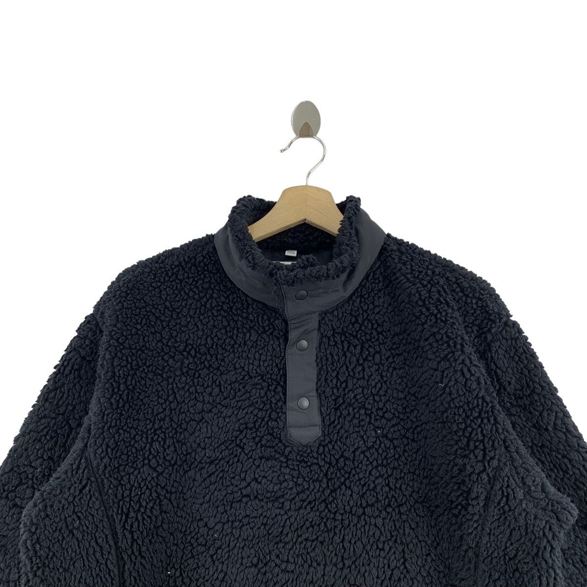 Uniqlo × White Mountaineering WHITE MOUNTAINEERING x UNIQLO Sherpa Fleece Black Sweatshirt Size US M / EU 48-50 / 2 - 2 Thumbnail