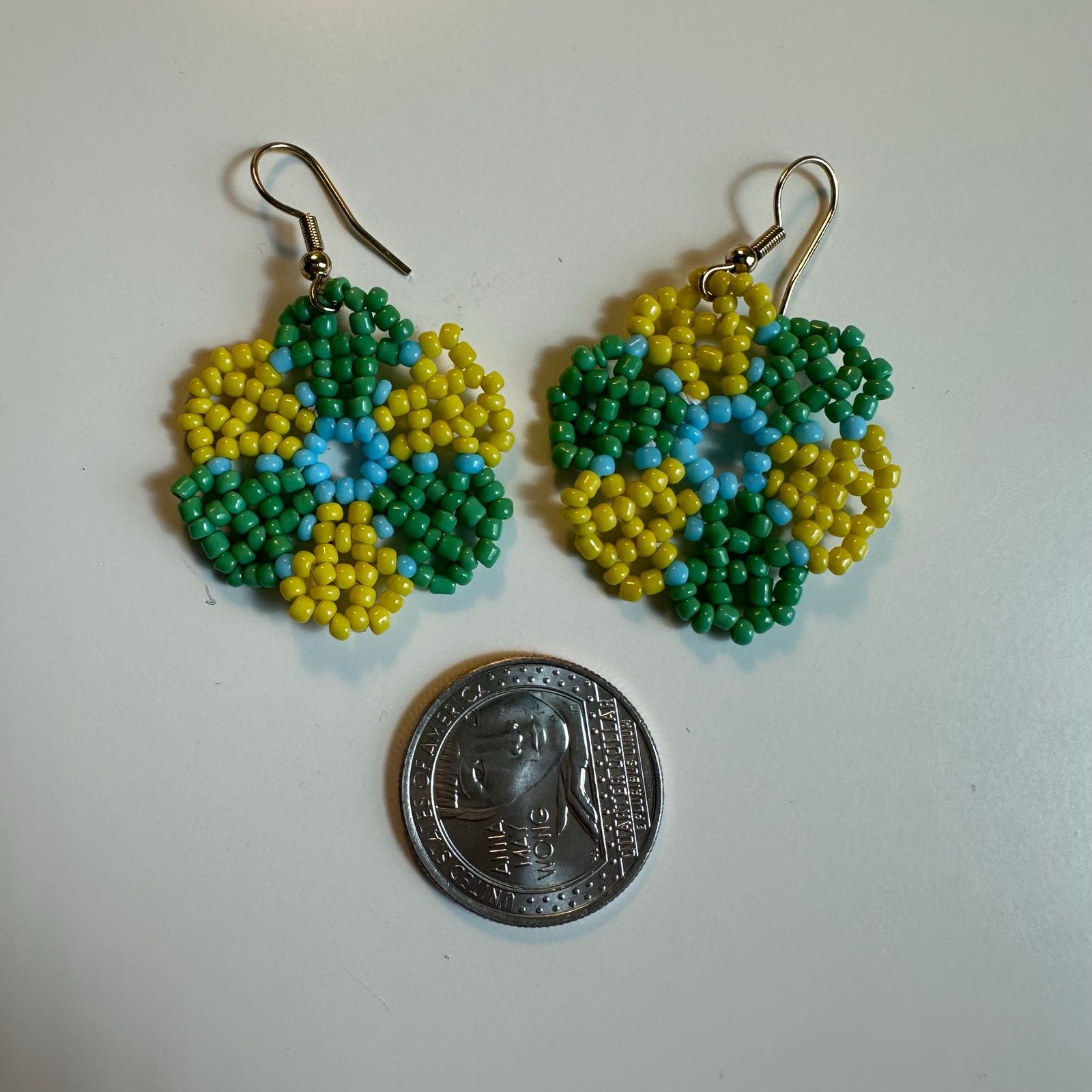 Other Flower Dangle Beaded Earrings Multicolor Yellow Green Blue Size ONE SIZE - 6 Thumbnail