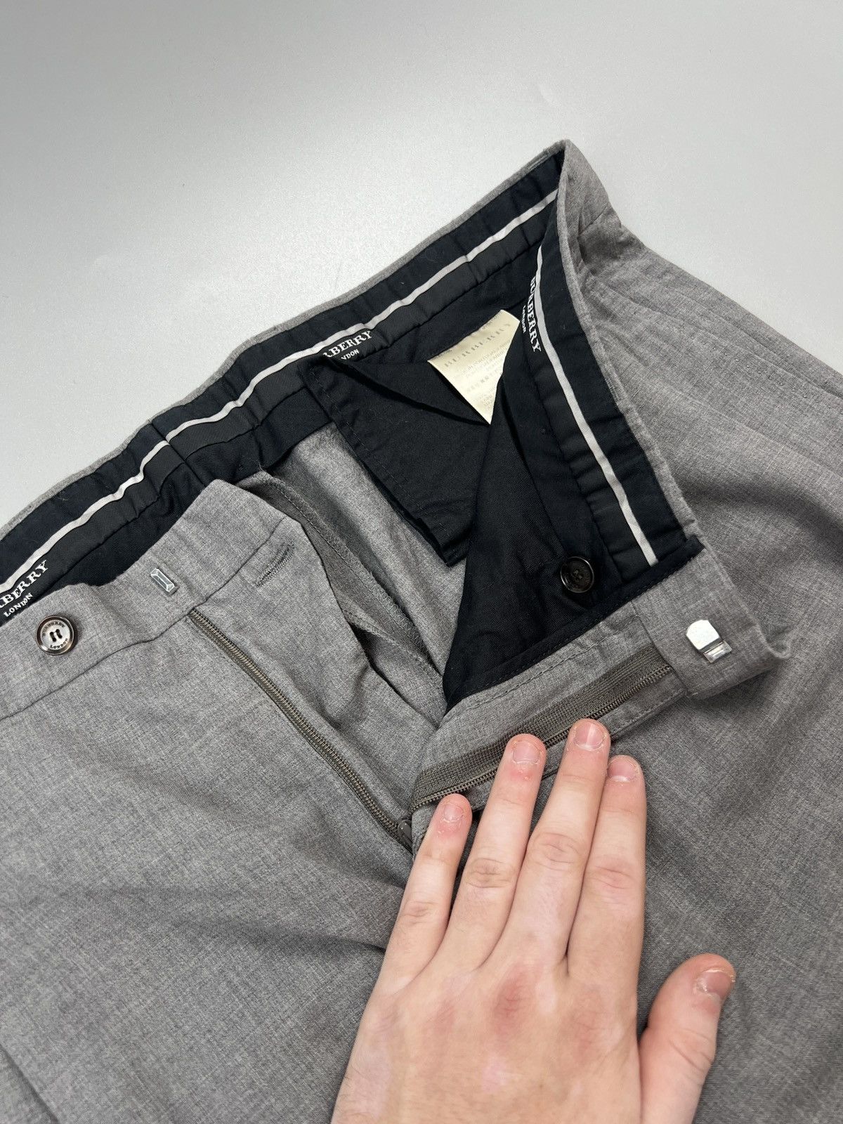 Burberry Burberry London Gray Wool Trousers (Y0530) Size US 40 / EU 56 - 5 Thumbnail