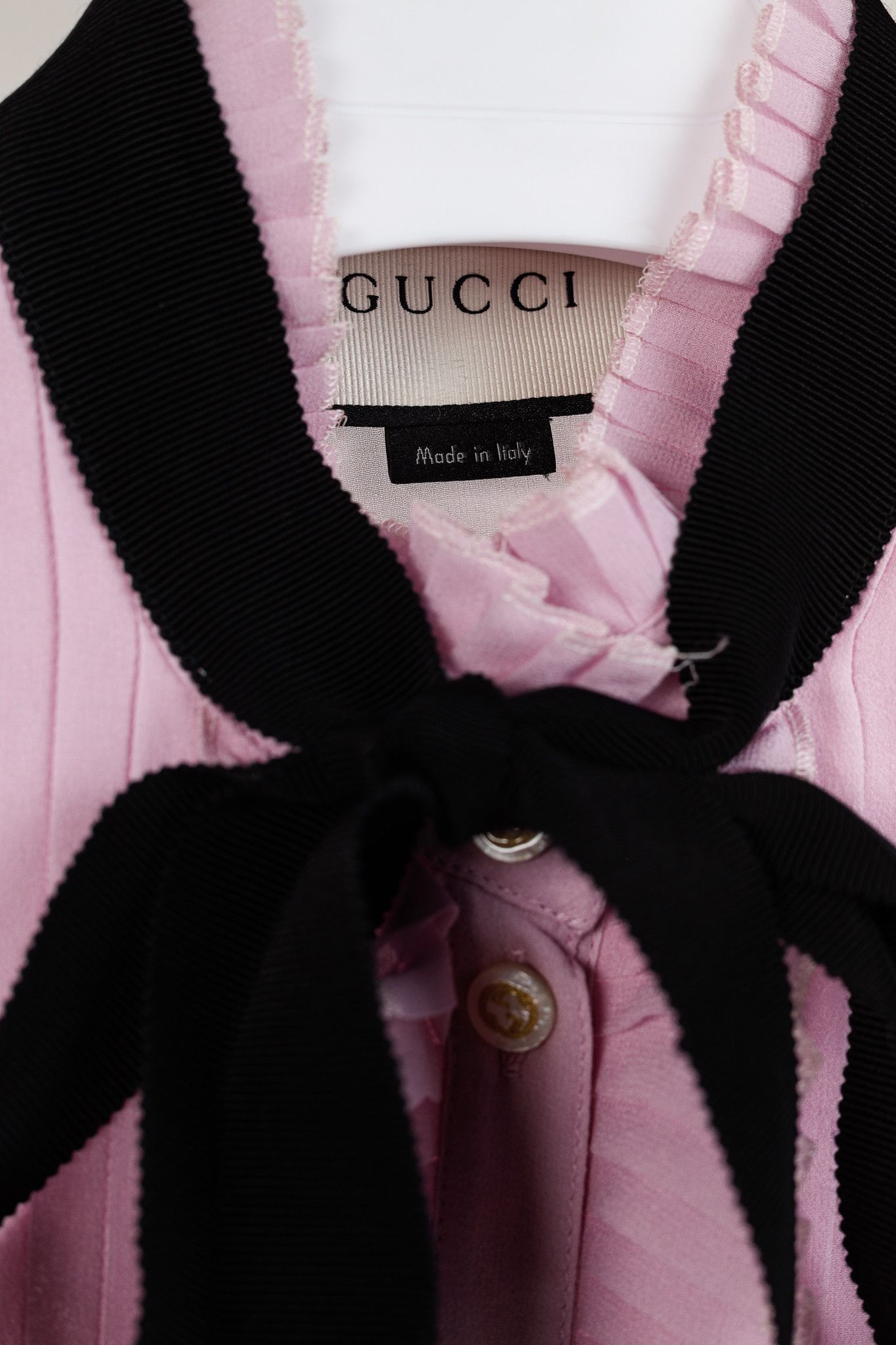 Gucci Gucci Resort 2016 Pink Silk Pleated Ruffle Tie-Neck Shirt Size M / US 6-8 / IT 42-44 - 4 Thumbnail