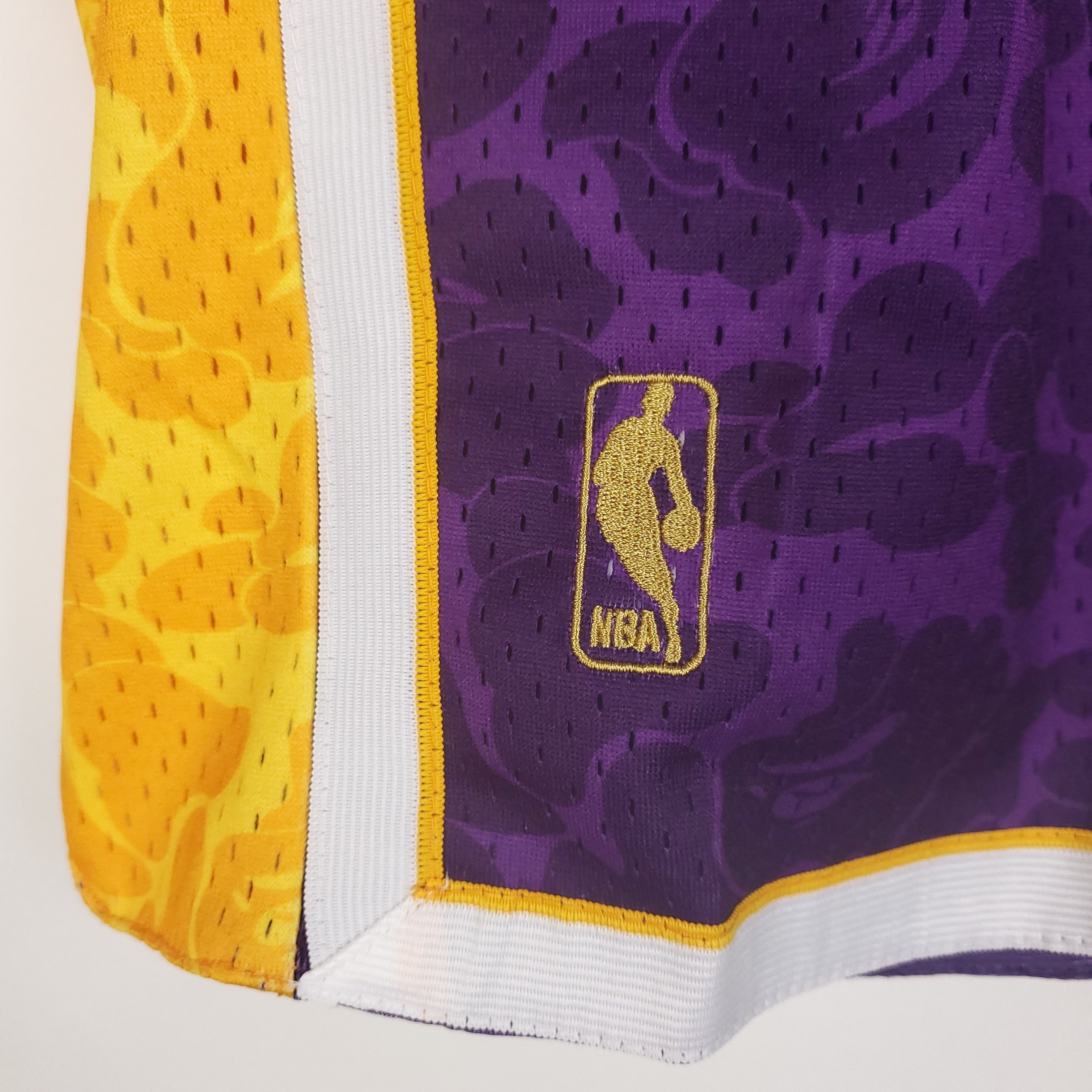 Bape × Mitchell & Ness Bape x Mitchell & Ness LA Lakers Shorts Size US 34 / EU 50 - 6 Thumbnail
