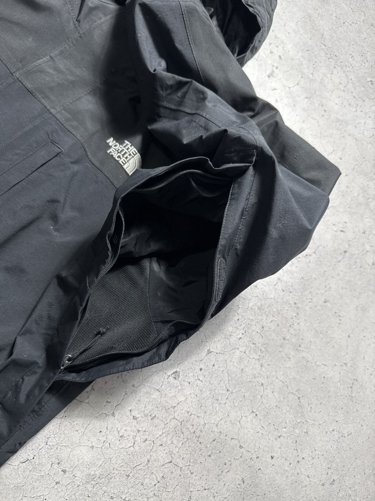 The North Face The North Face Gore-Tex Light Windbreaker Jacket TNF Size S Size US S / EU 44-46 / 1 - 8 Thumbnail