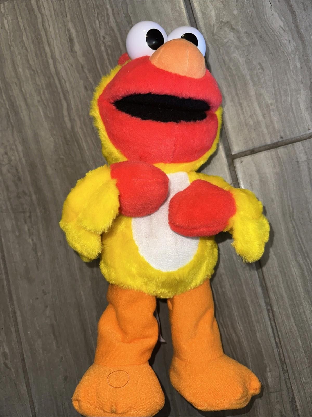Other Just Play Sesame Street Chicken Dance Elmo Animated Dances Size ONE SIZE - 1 Thumbnail