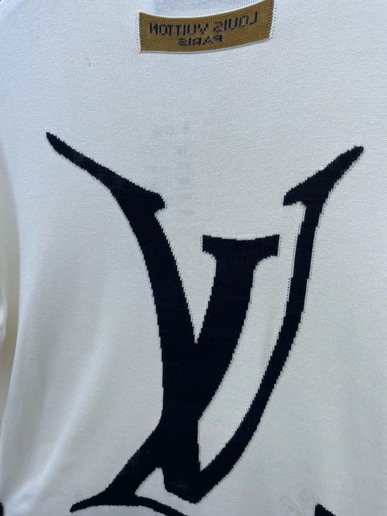 Louis Vuitton Louis Vuitton White knit monogrammed logo short sleeve Size US S / EU 44-46 / 1 - 3 Thumbnail