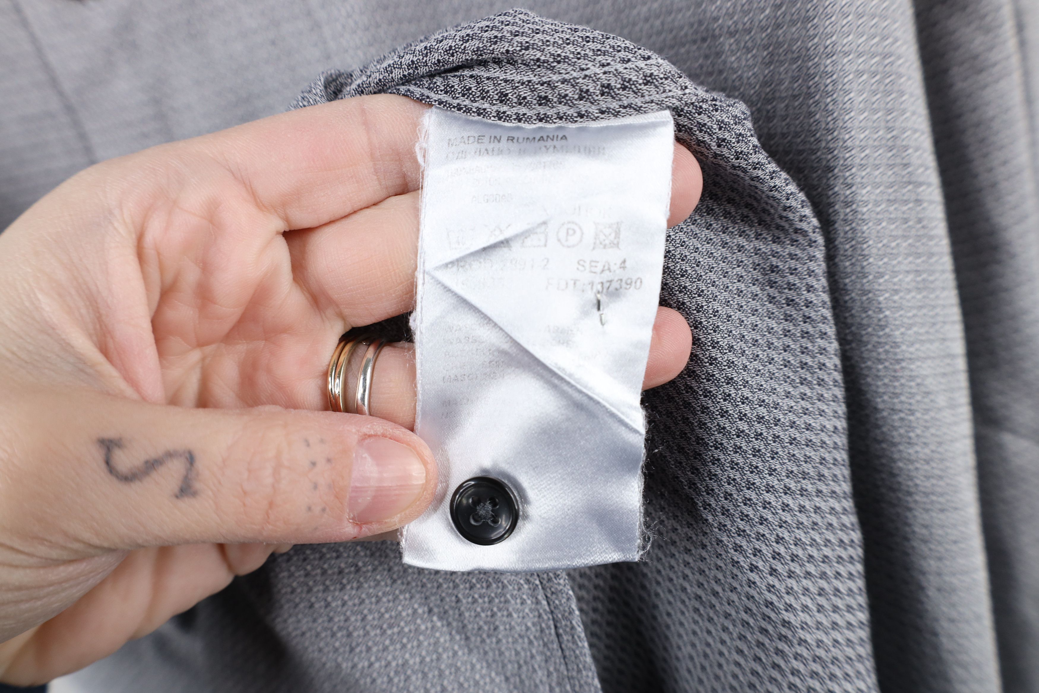 Hugo Boss × Vintage Vintage Hugo Boss Geometric Collared Button Dress Shirt Gray Size US M / EU 48-50 / 2 - 10 Thumbnail
