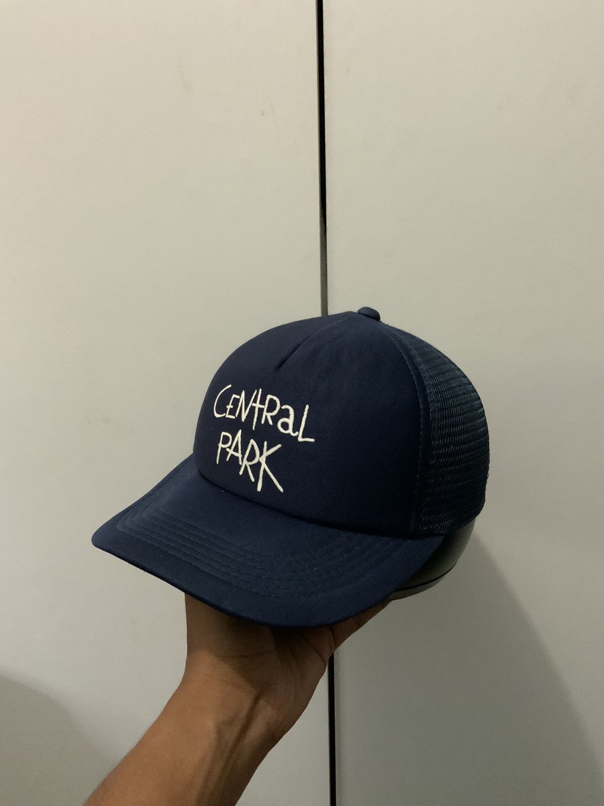 Japanese Brand Central Park Spellout Trucker Hat Size ONE SIZE - 1 Thumbnail